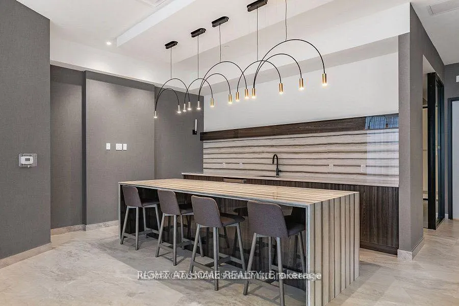 Photo 24 of Unit 707, 6 David Eyer Road, Richmond Hill, Rural Richmond Hill — HOMEH