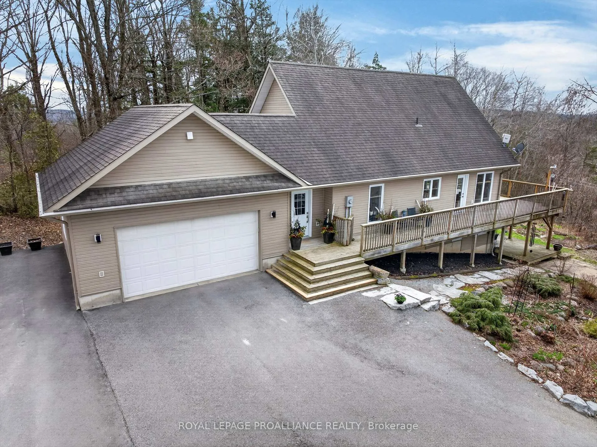 Photo 2 of 849 Bland Line, Cavan Monaghan, Cavan Twp — HOMEH