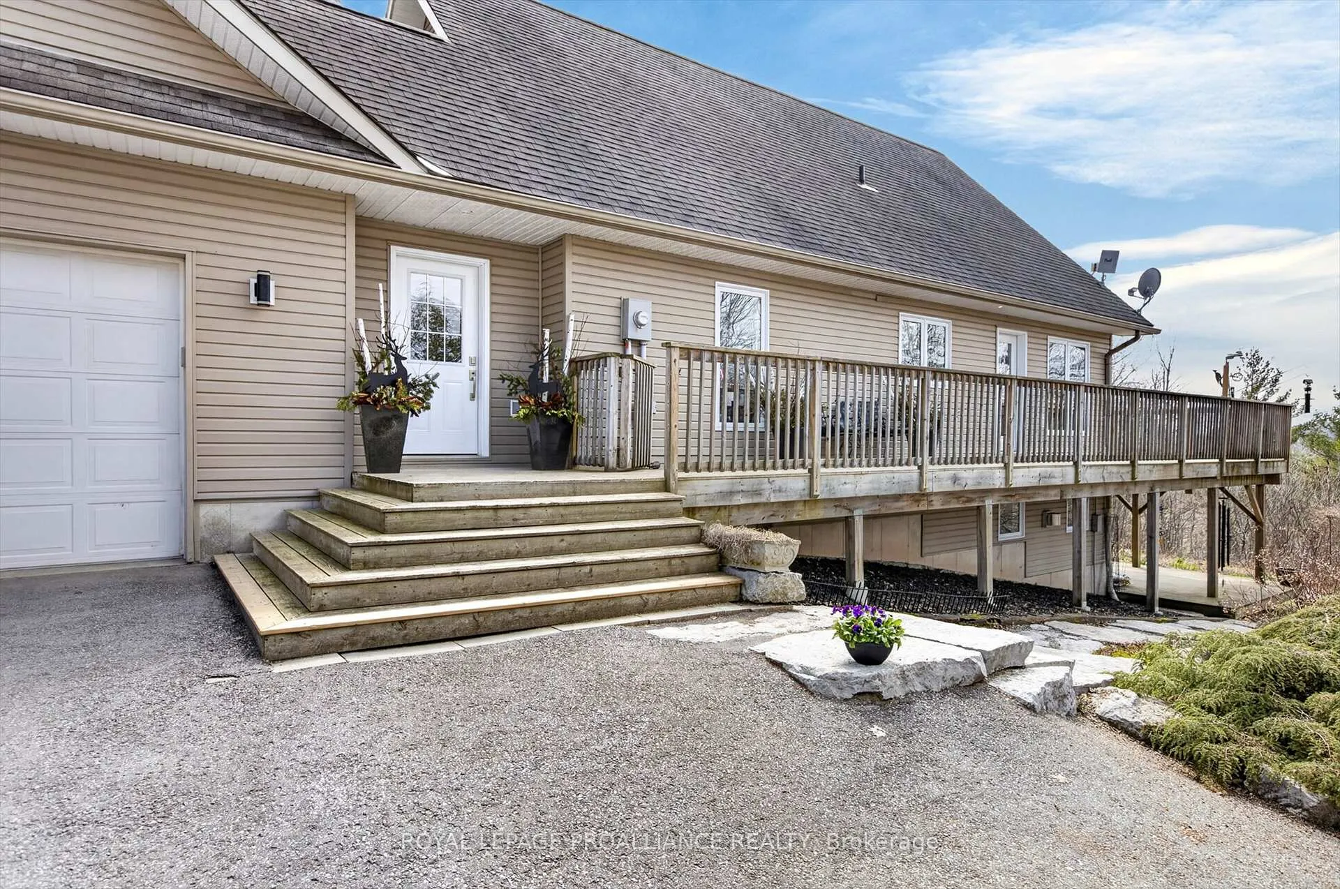 Photo 4 of 849 Bland Line, Cavan Monaghan, Cavan Twp — HOMEH