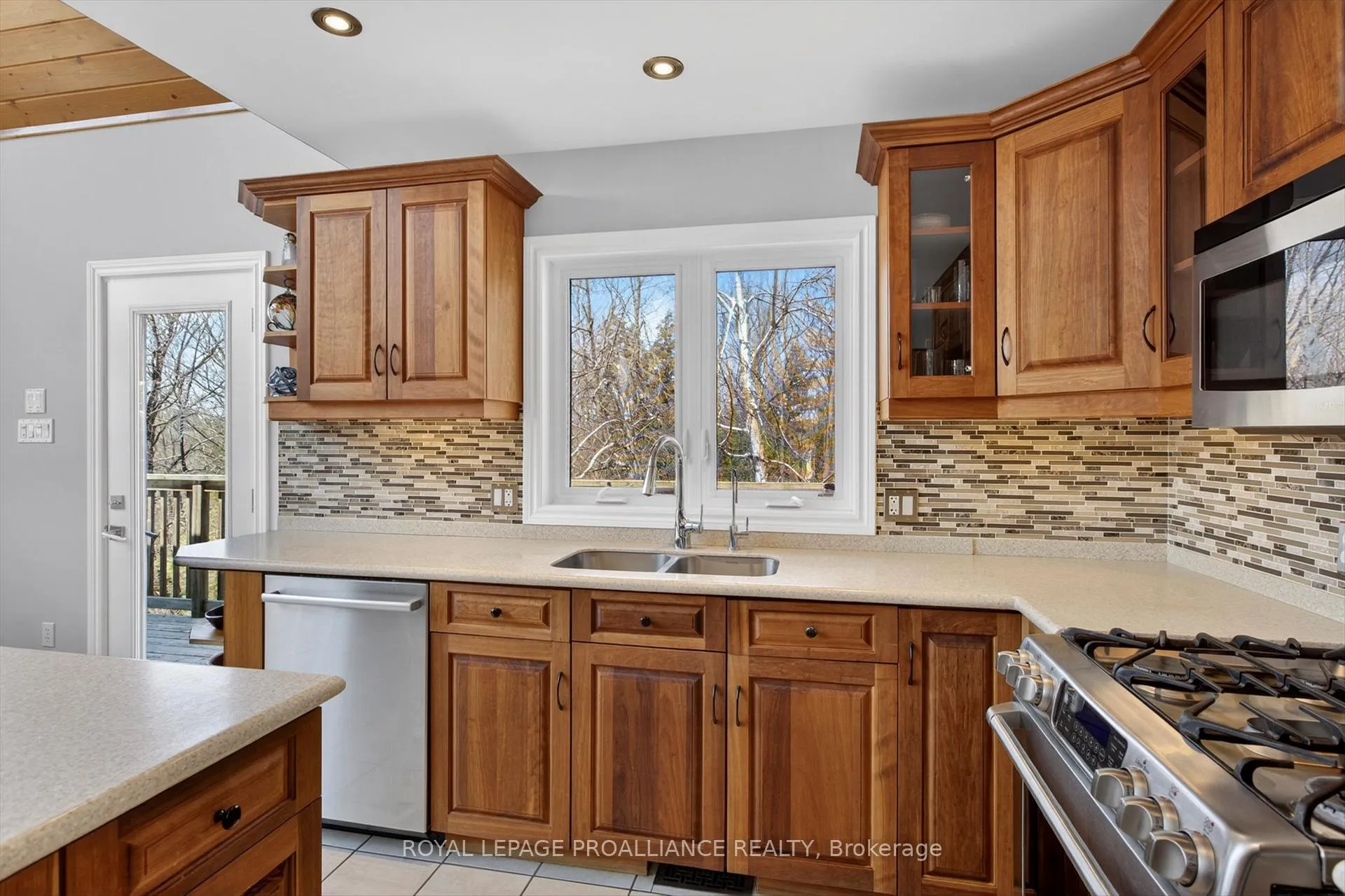 Photo 15 of 849 Bland Line, Cavan Monaghan, Cavan Twp — HOMEH