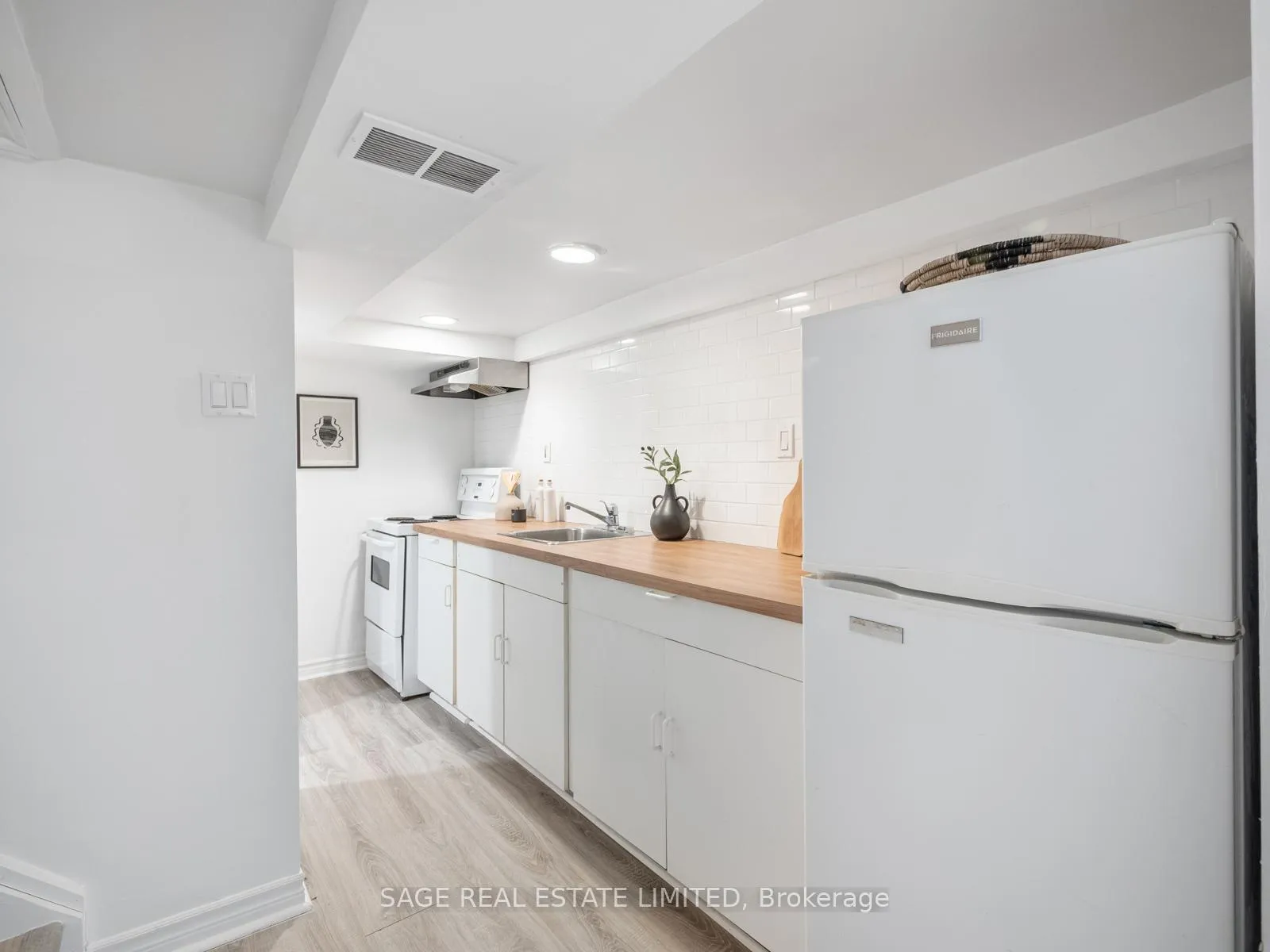 Photo 35 of 97 Bowmore Road E, Toronto, Woodbine Corridor — HOMEH
