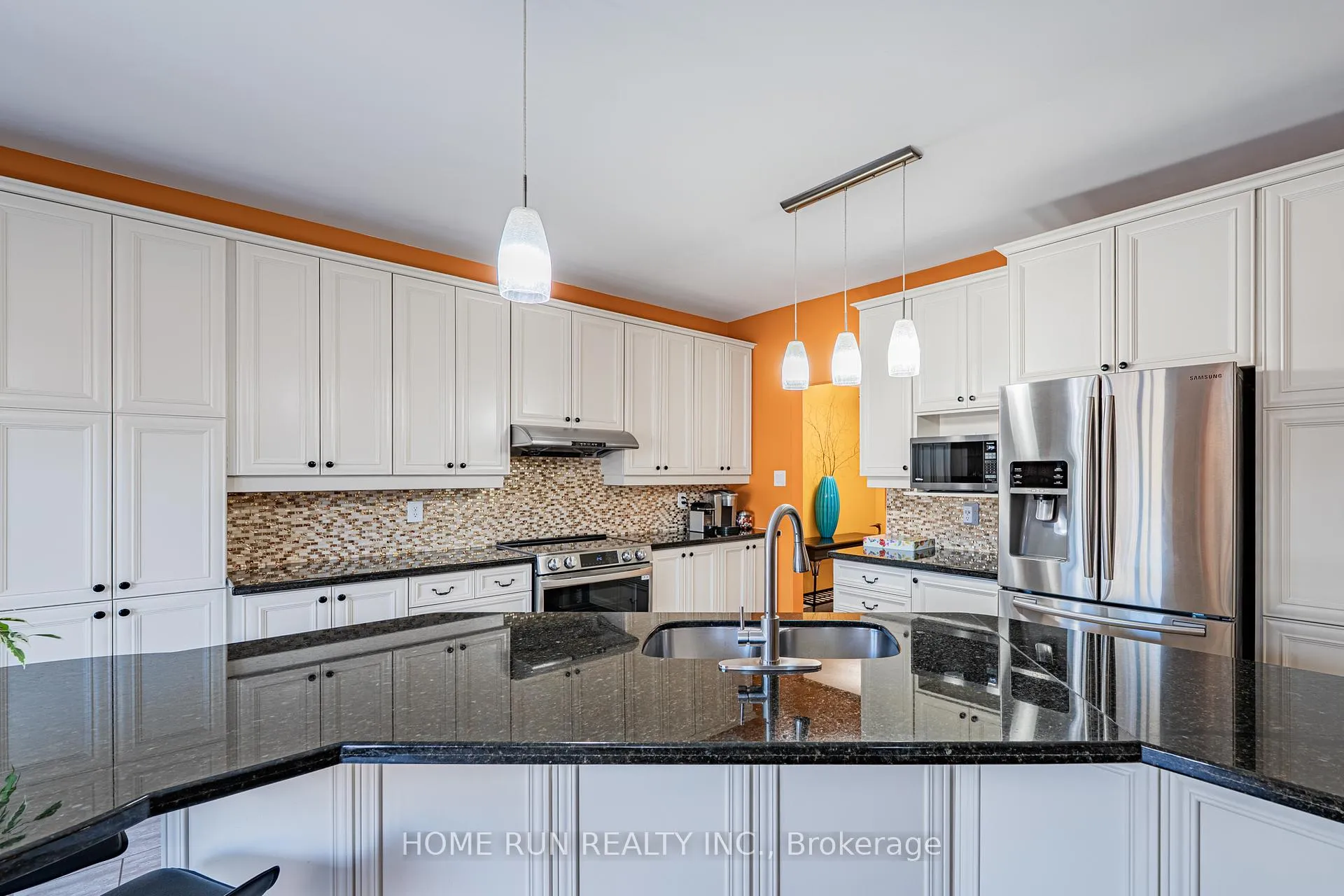Photo 12 of 5 Thunderbird Crescent, Ottawa, Kanata - Bridlewood — HOMEH