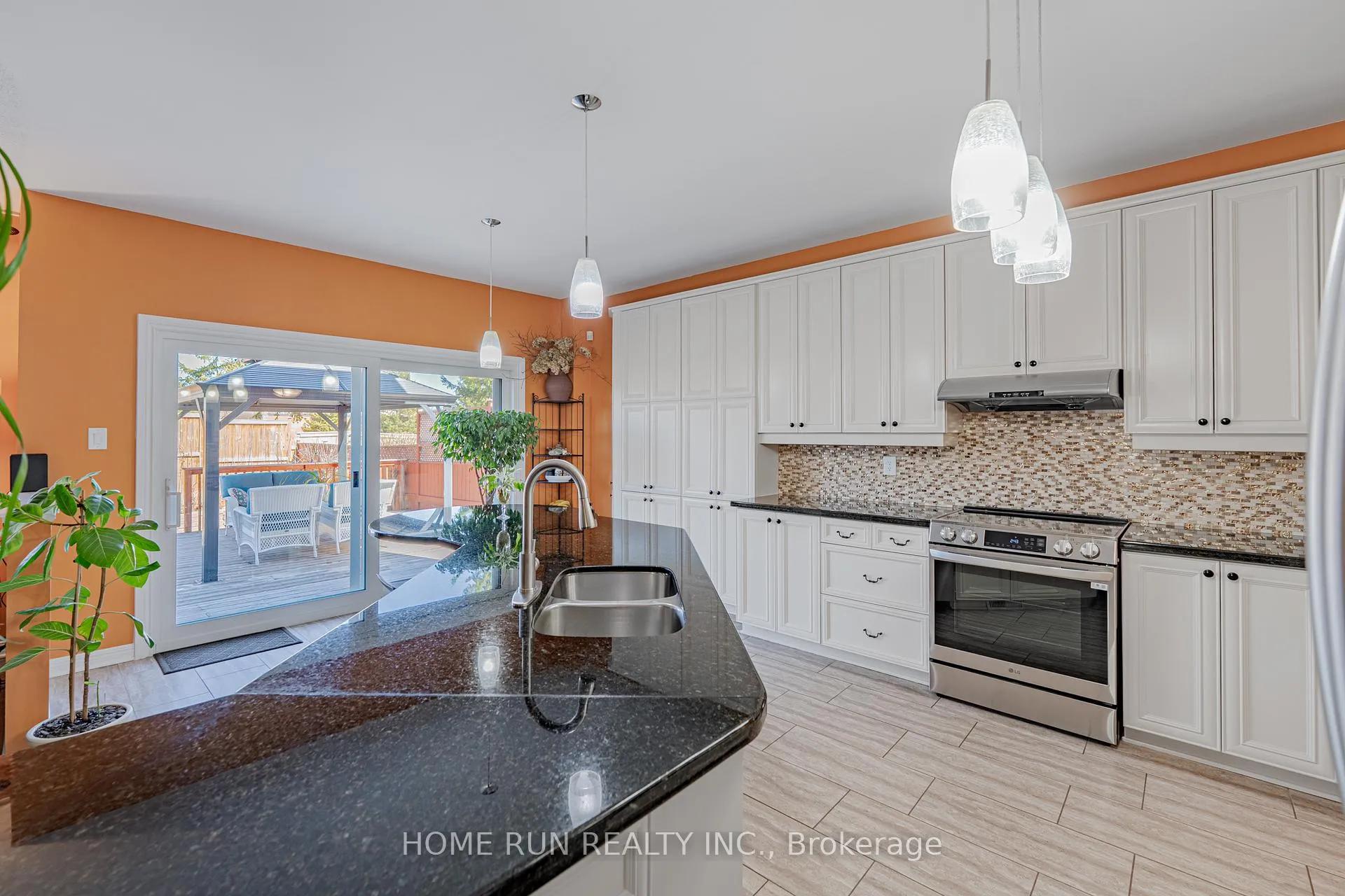 Photo 14 of 5 Thunderbird Crescent, Ottawa, Kanata - Bridlewood — HOMEH