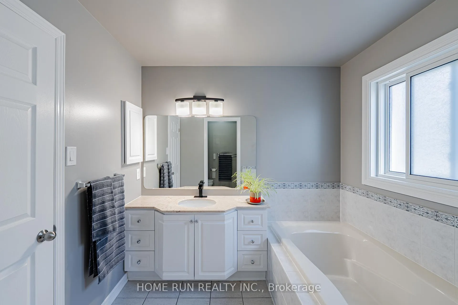 Photo 23 of 5 Thunderbird Crescent, Ottawa, Kanata - Bridlewood — HOMEH