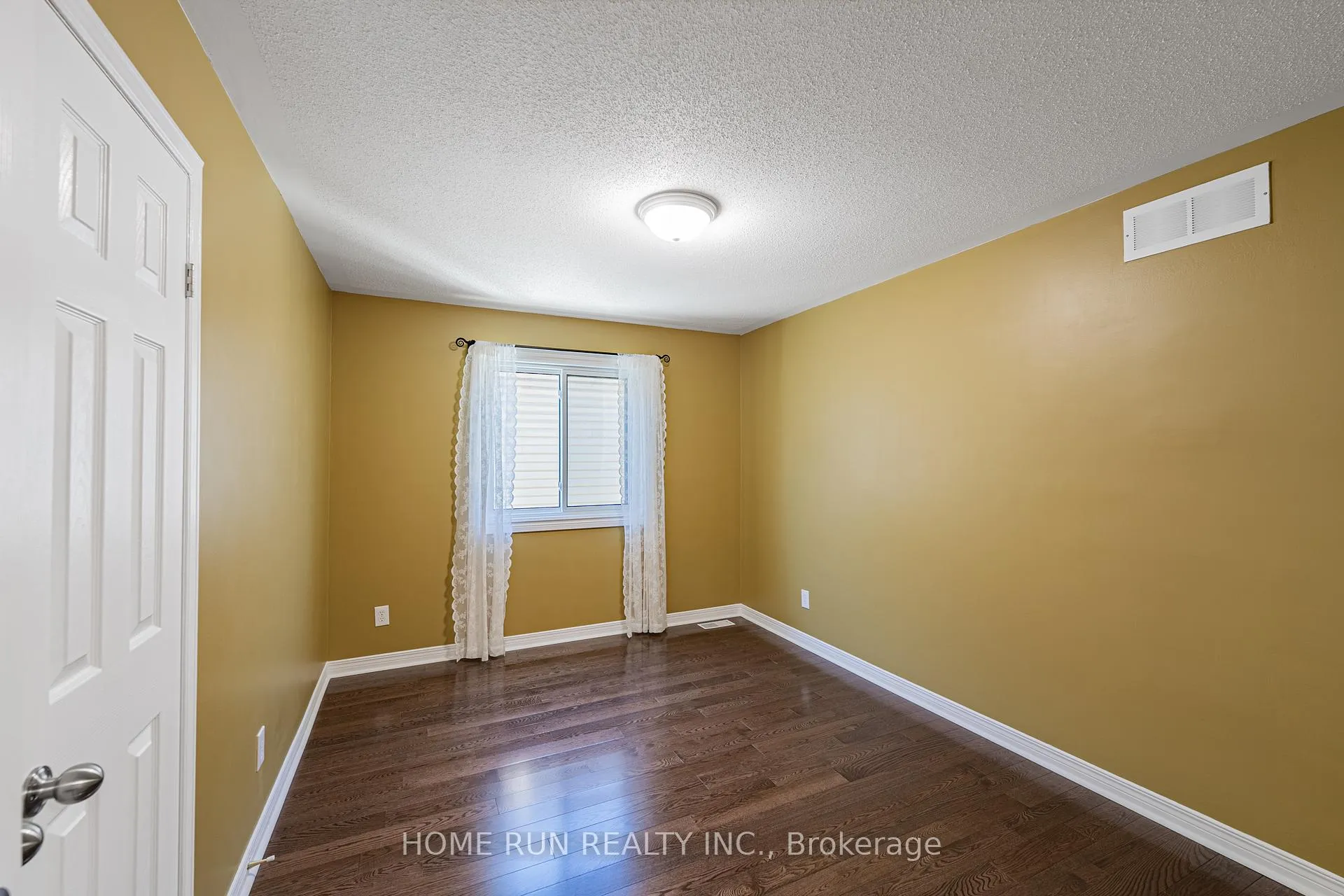 Photo 29 of 5 Thunderbird Crescent, Ottawa, Kanata - Bridlewood — HOMEH