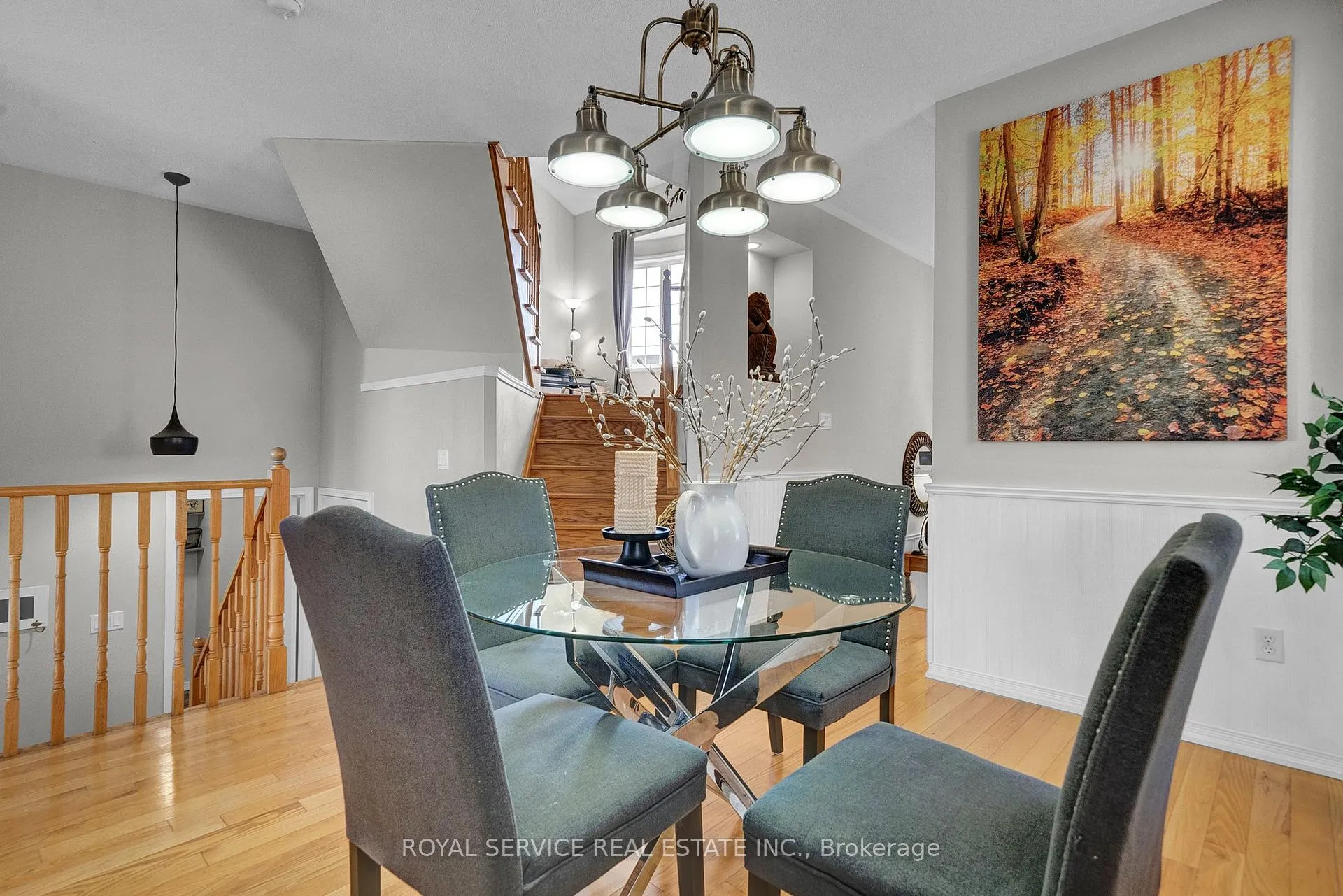 Photo 11 of 35 Alldread Crescent, Clarington, Newcastle — HOMEH