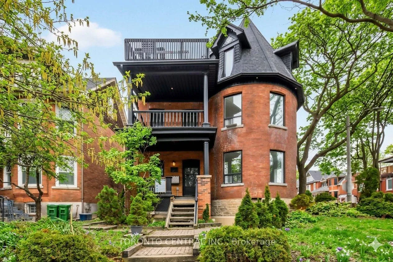 Photo 2 of Unit Basement, 171 Parkside Drive, Toronto, High Park-Swansea — HOMEH