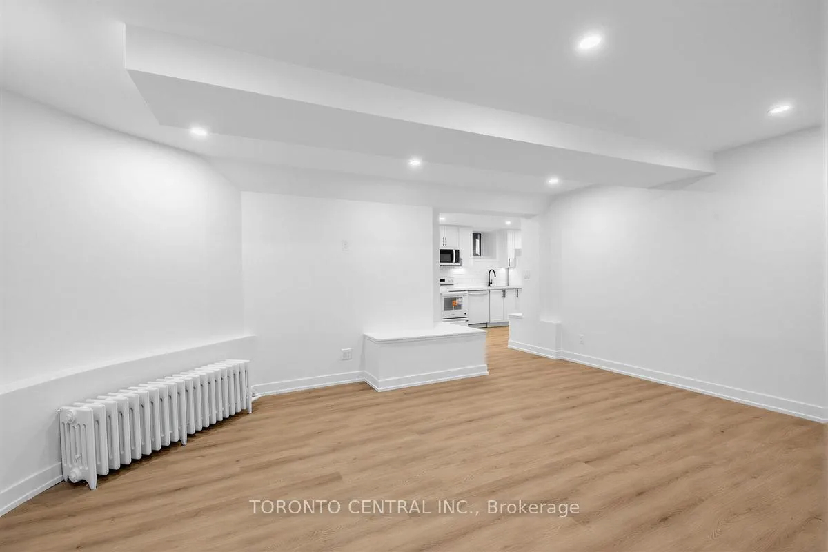 Photo 10 of Unit Basement, 171 Parkside Drive, Toronto, High Park-Swansea — HOMEH