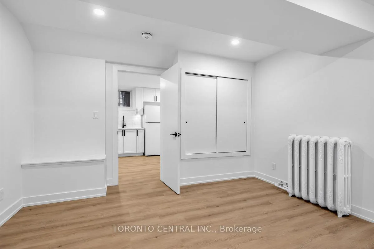 Photo 12 of Unit Basement, 171 Parkside Drive, Toronto, High Park-Swansea — HOMEH