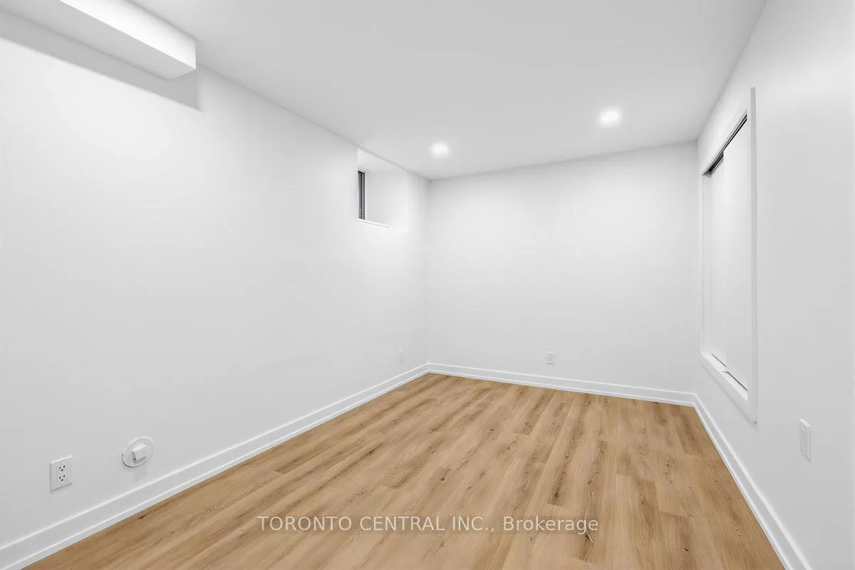 Photo 13 of Unit Basement, 171 Parkside Drive, Toronto, High Park-Swansea — HOMEH