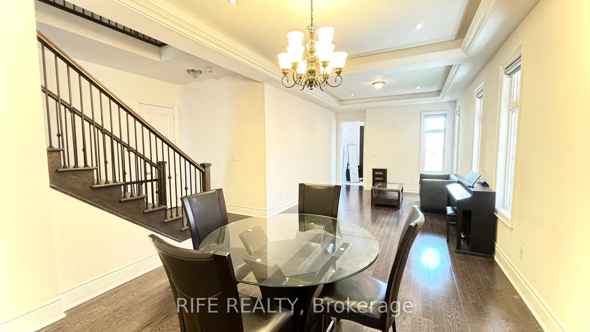 Photo 6 of 11 Yates Avenue, Vaughan, Patterson — HOMEH