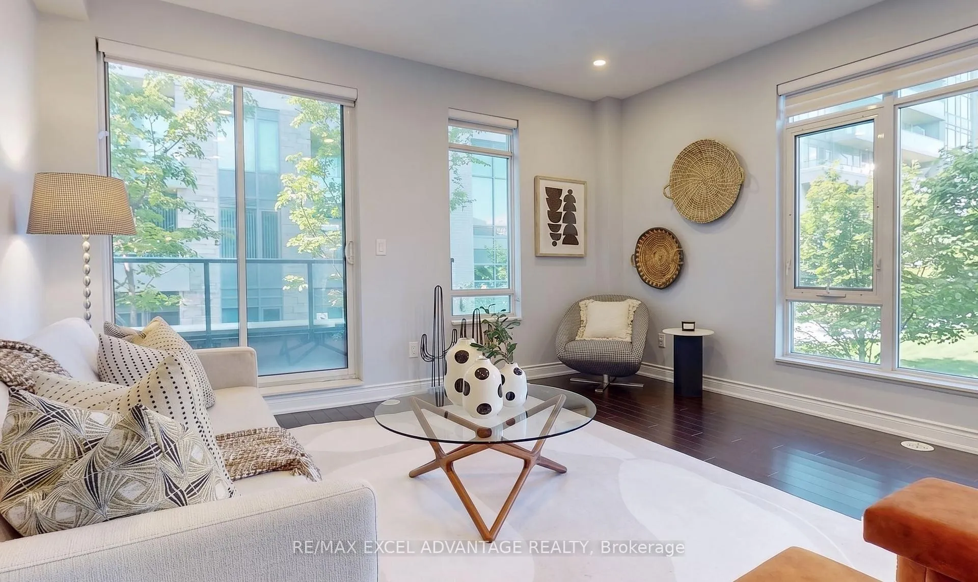 Photo 6 of 301 South Park Road, Markham, Commerce Valley — HOMEH