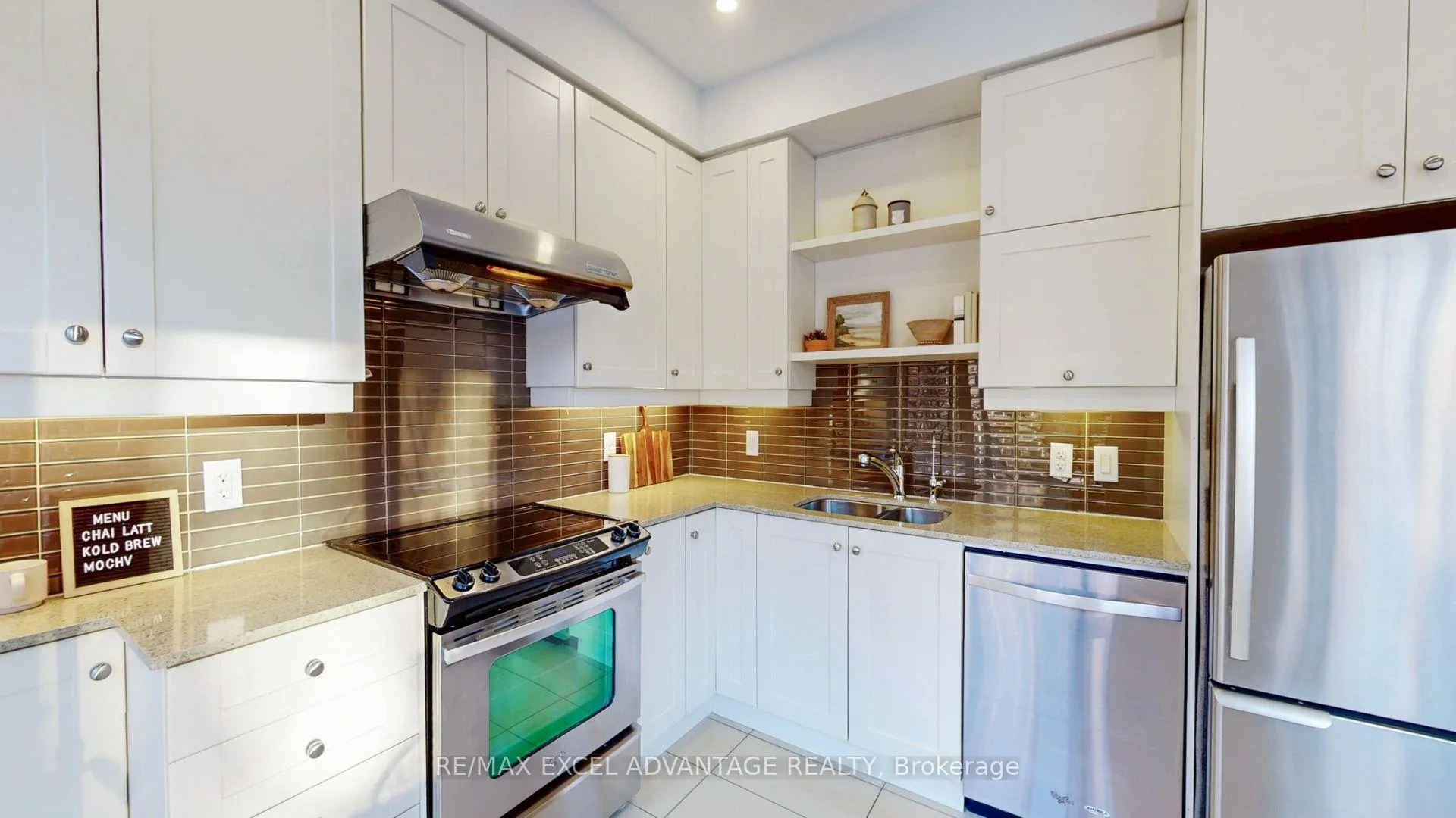 Photo 12 of 301 South Park Road, Markham, Commerce Valley — HOMEH