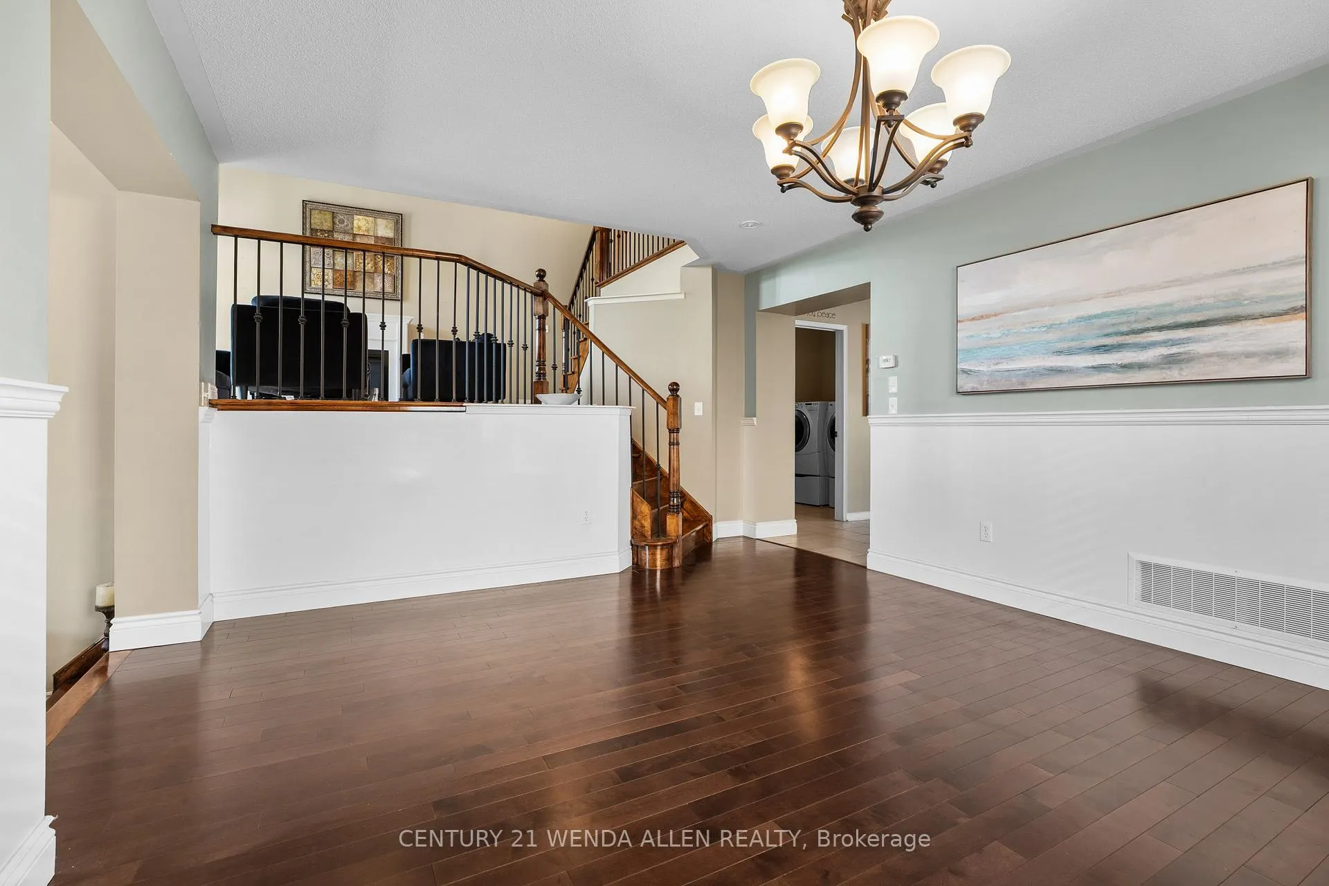 Photo 10 of 566 Oldman Road, Oshawa, Eastdale — HOMEH