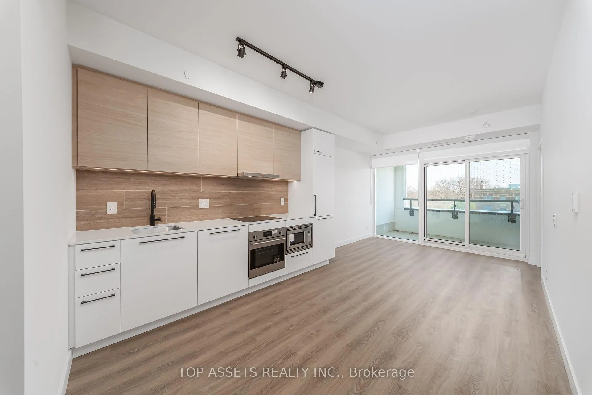 Photo 4 of Unit 311, 1050 Eastern Avenue, Toronto, Greenwood-Coxwell — HOMEH