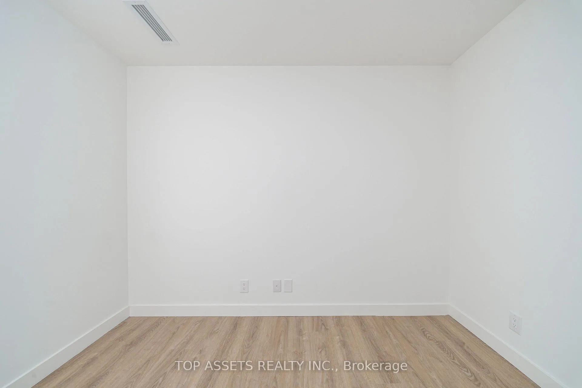 Photo 17 of Unit 311, 1050 Eastern Avenue, Toronto, Greenwood-Coxwell — HOMEH