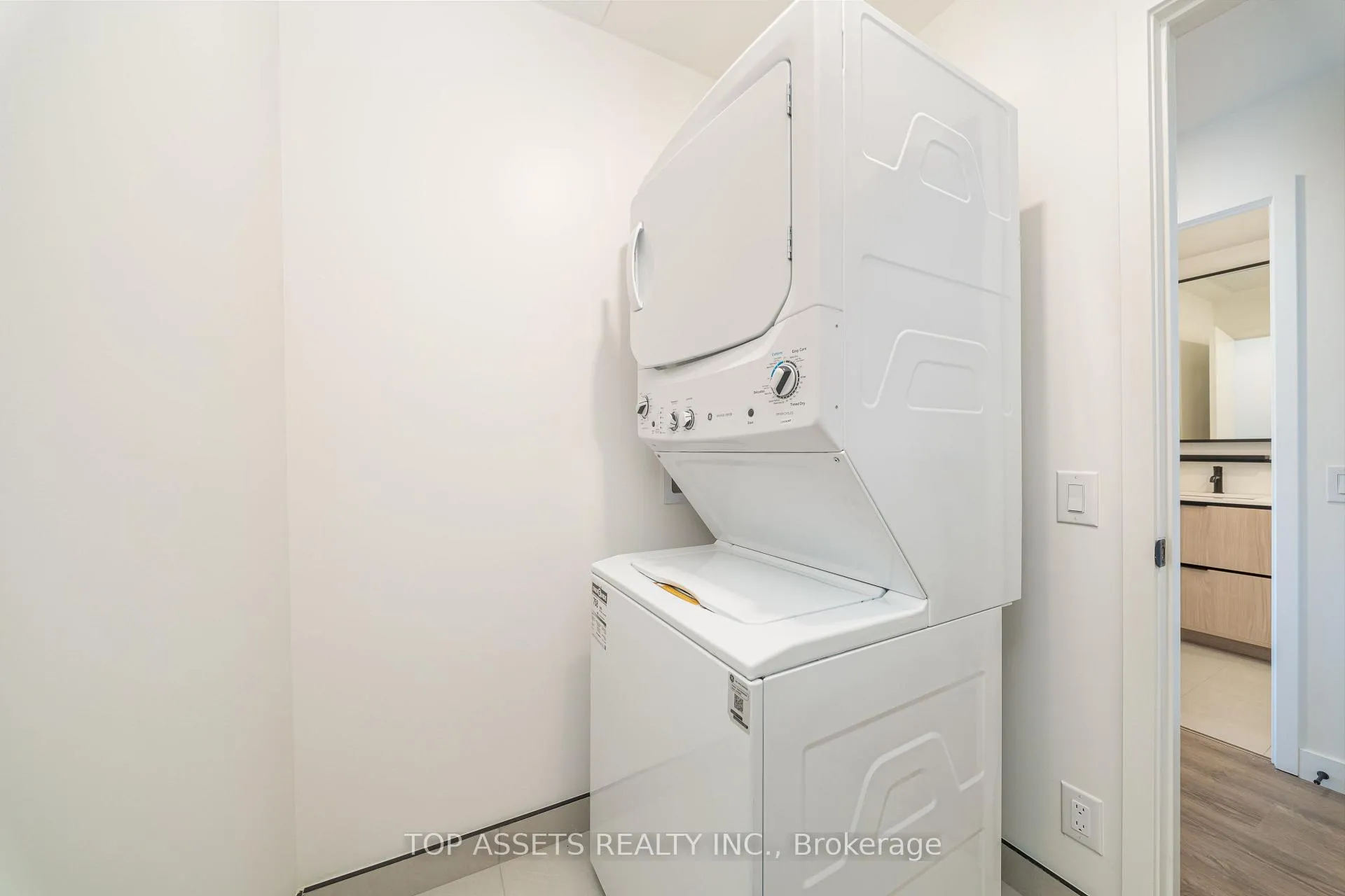 Photo 20 of Unit 311, 1050 Eastern Avenue, Toronto, Greenwood-Coxwell — HOMEH