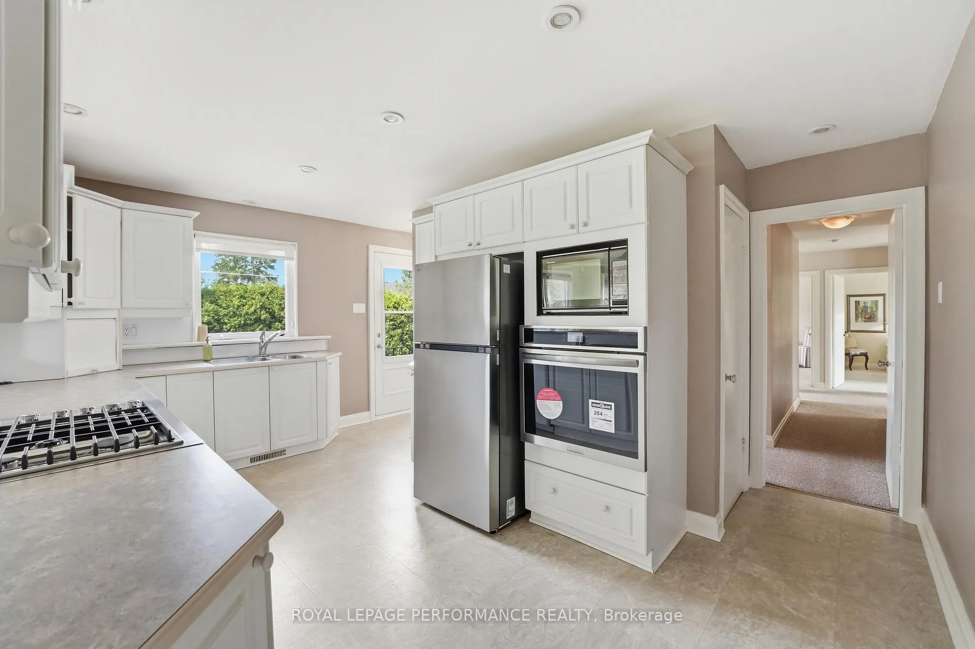 Photo 16 of 880 Melwood Avenue, Ottawa, McKellar Heights/Glabar Park — HOMEH