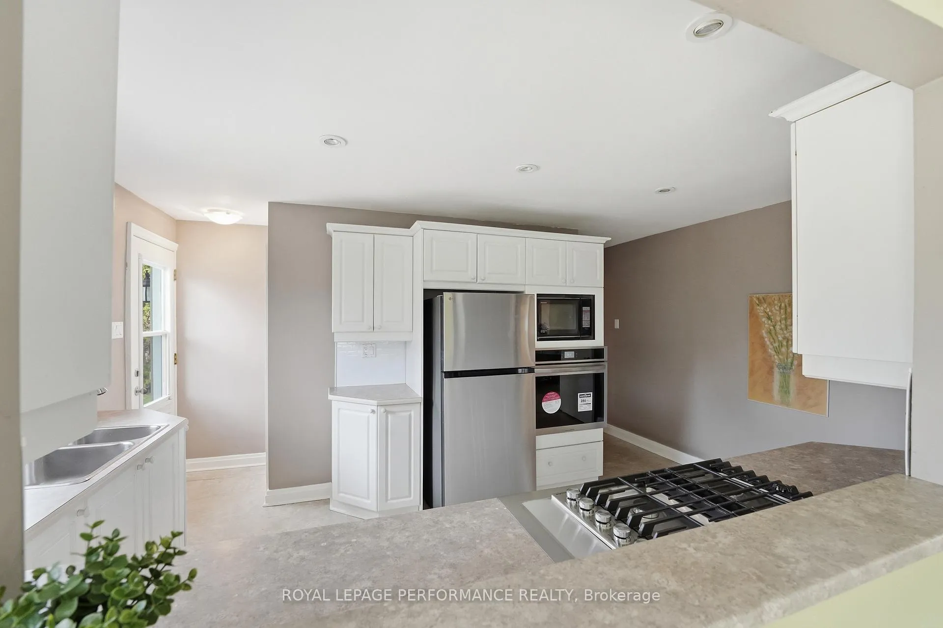 Photo 23 of 880 Melwood Avenue, Ottawa, McKellar Heights/Glabar Park — HOMEH