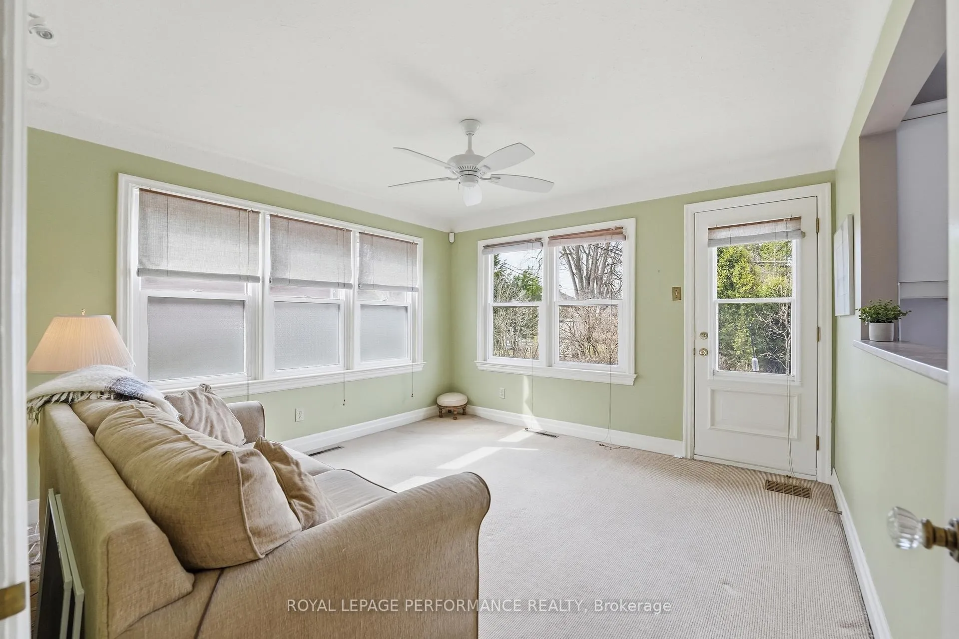 Photo 24 of 880 Melwood Avenue, Ottawa, McKellar Heights/Glabar Park — HOMEH