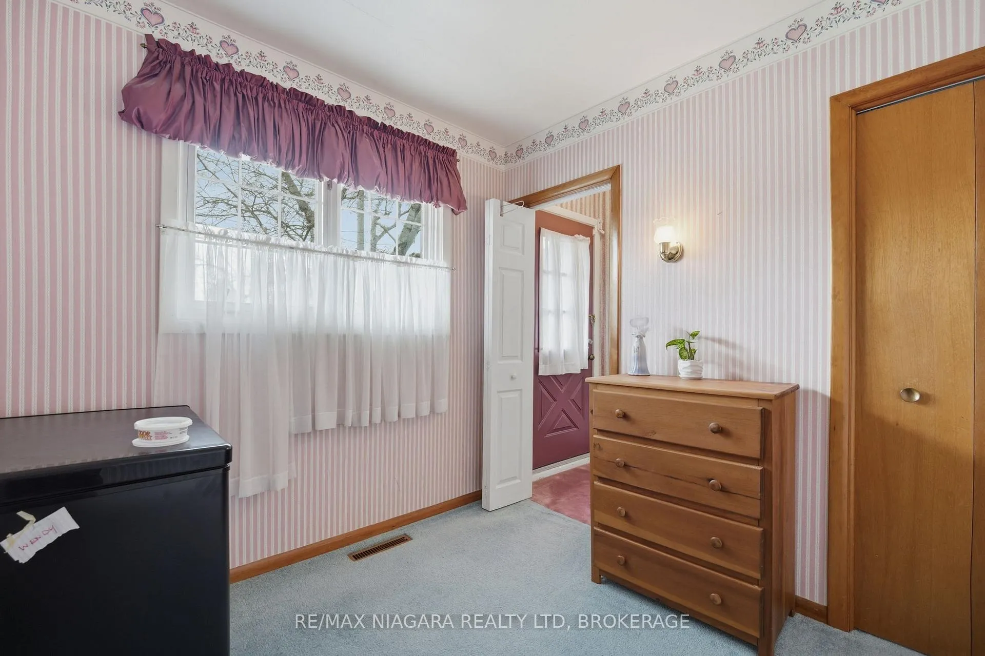 Photo 10 of 277 Lakeshore Road, St. Catharines, Lakeshore — HOMEH