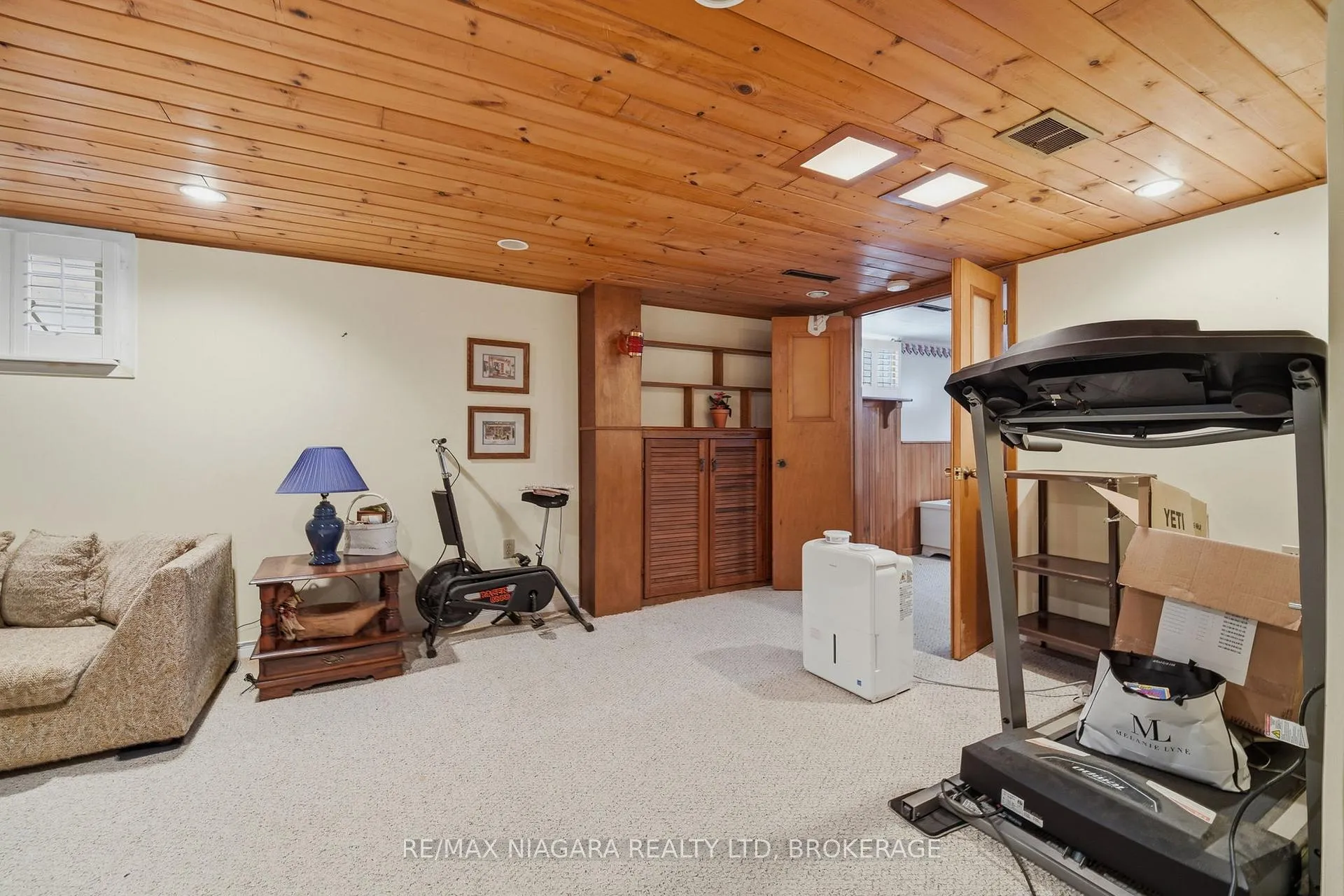 Photo 18 of 277 Lakeshore Road, St. Catharines, Lakeshore — HOMEH