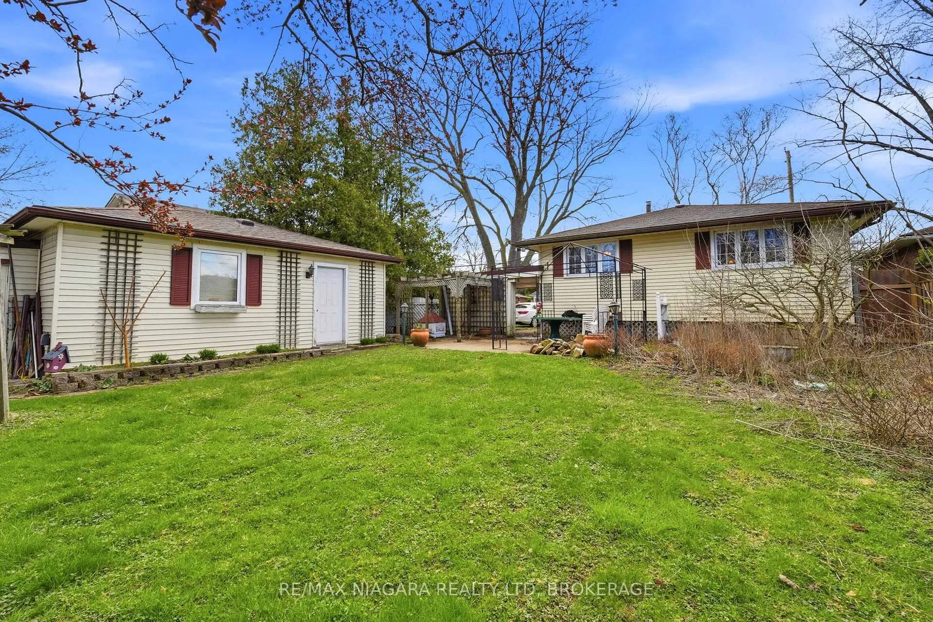 Photo 25 of 277 Lakeshore Road, St. Catharines, Lakeshore — HOMEH