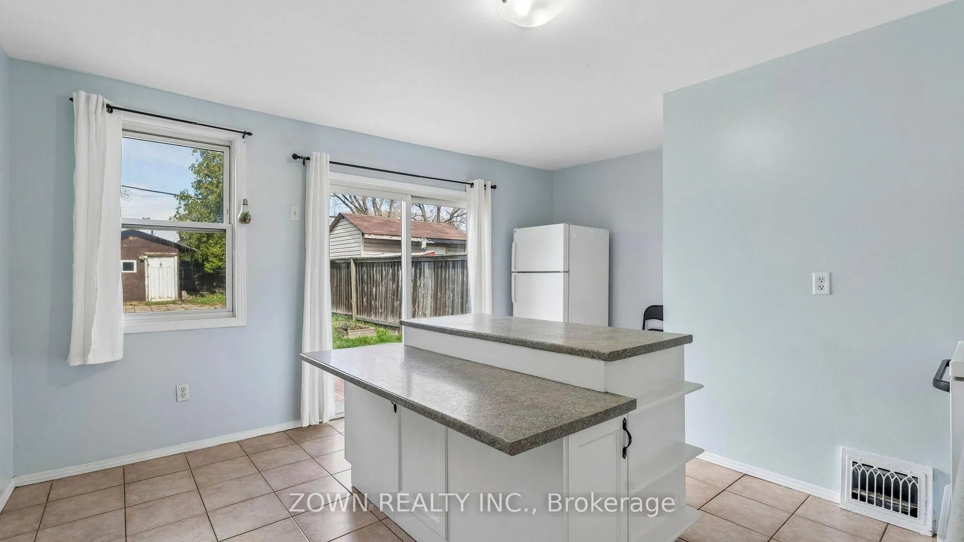 Photo 9 of 111 Hillyard Street, Hamilton, North End — HOMEH