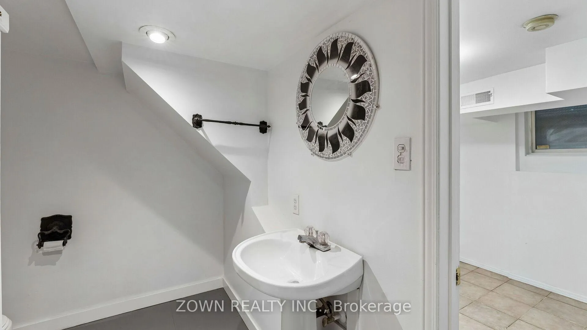 Photo 24 of 111 Hillyard Street, Hamilton, North End — HOMEH