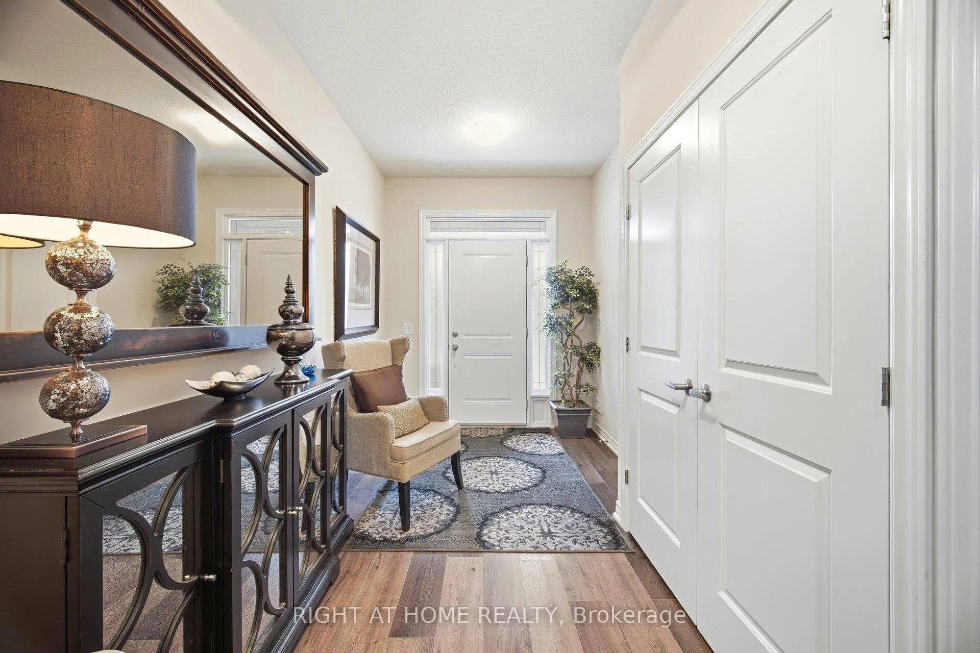 Photo 6 of Unit 61, 19 Picardy Drive, Hamilton, Stoney Creek Mountain — HOMEH