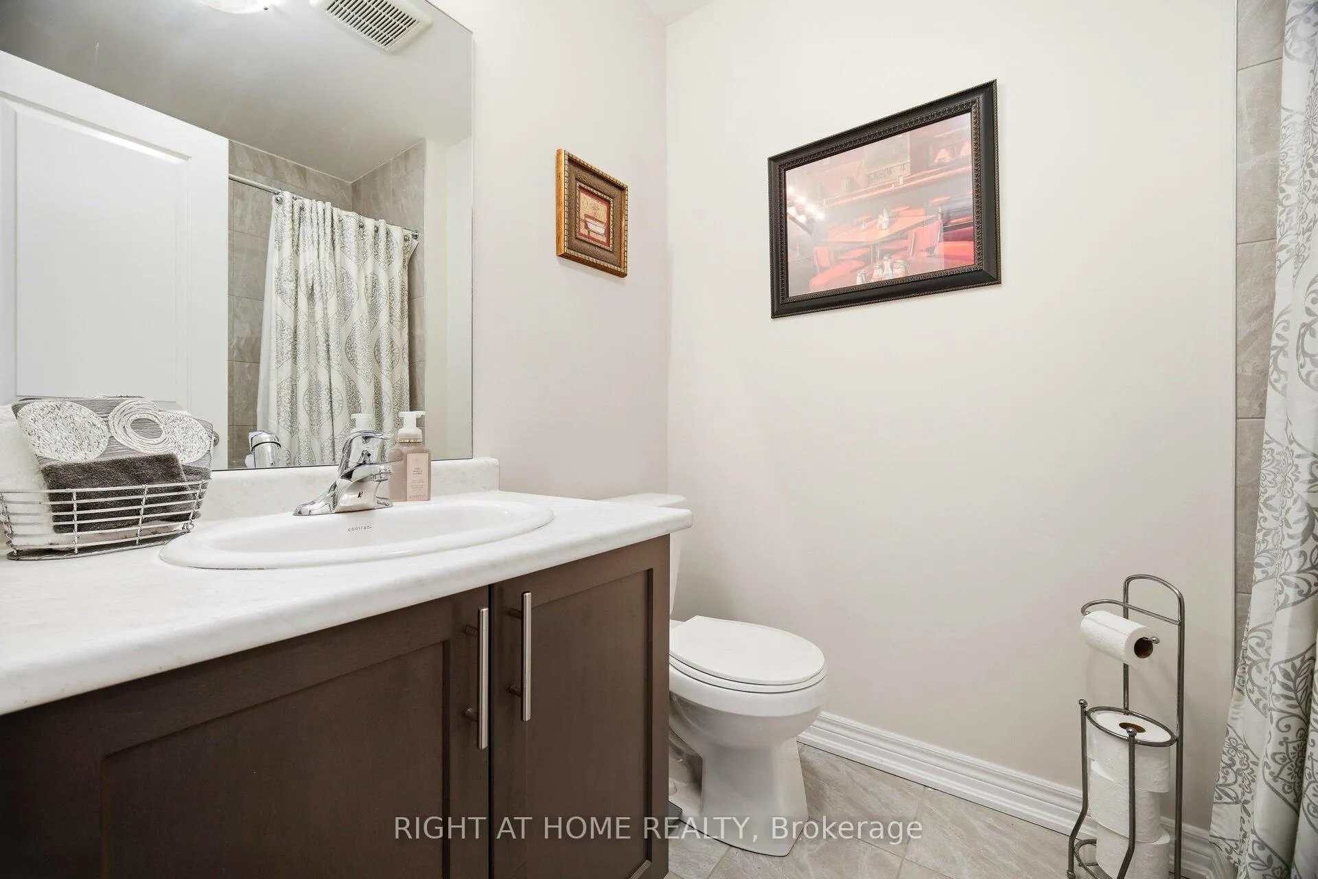 Photo 32 of Unit 61, 19 Picardy Drive, Hamilton, Stoney Creek Mountain — HOMEH