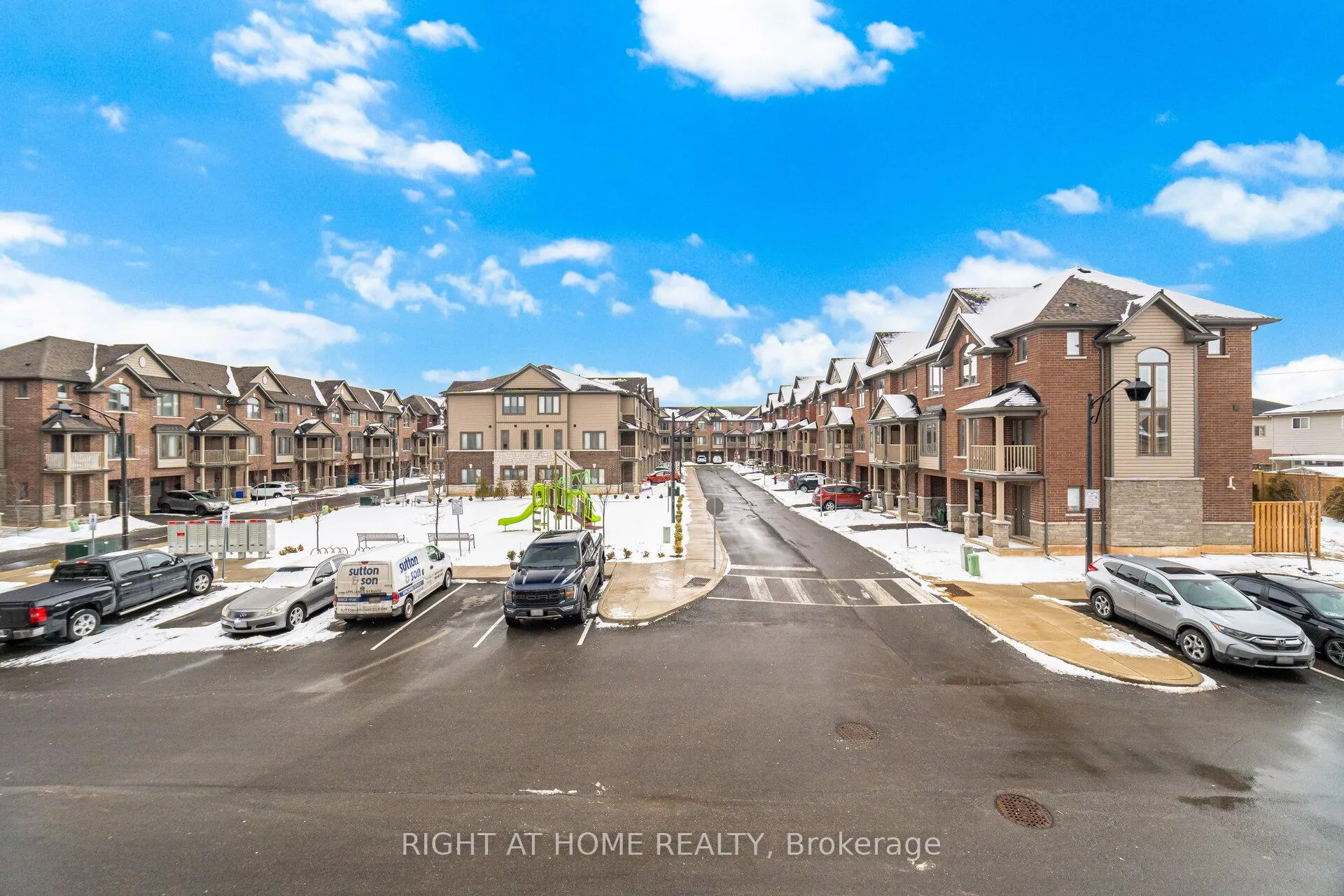Photo 39 of Unit 61, 19 Picardy Drive, Hamilton, Stoney Creek Mountain — HOMEH