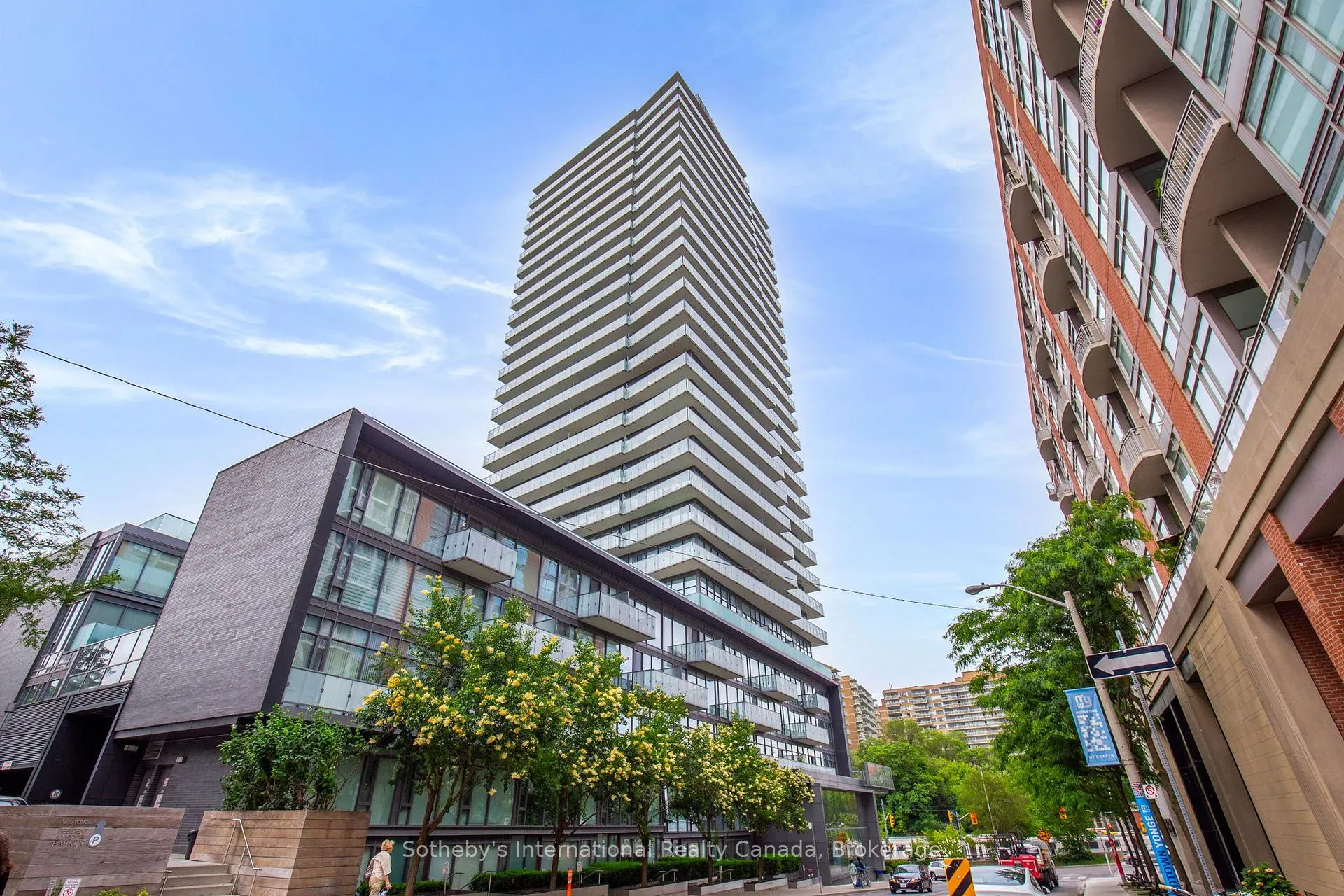 Front of Unit 1806, 1815 Yonge Street