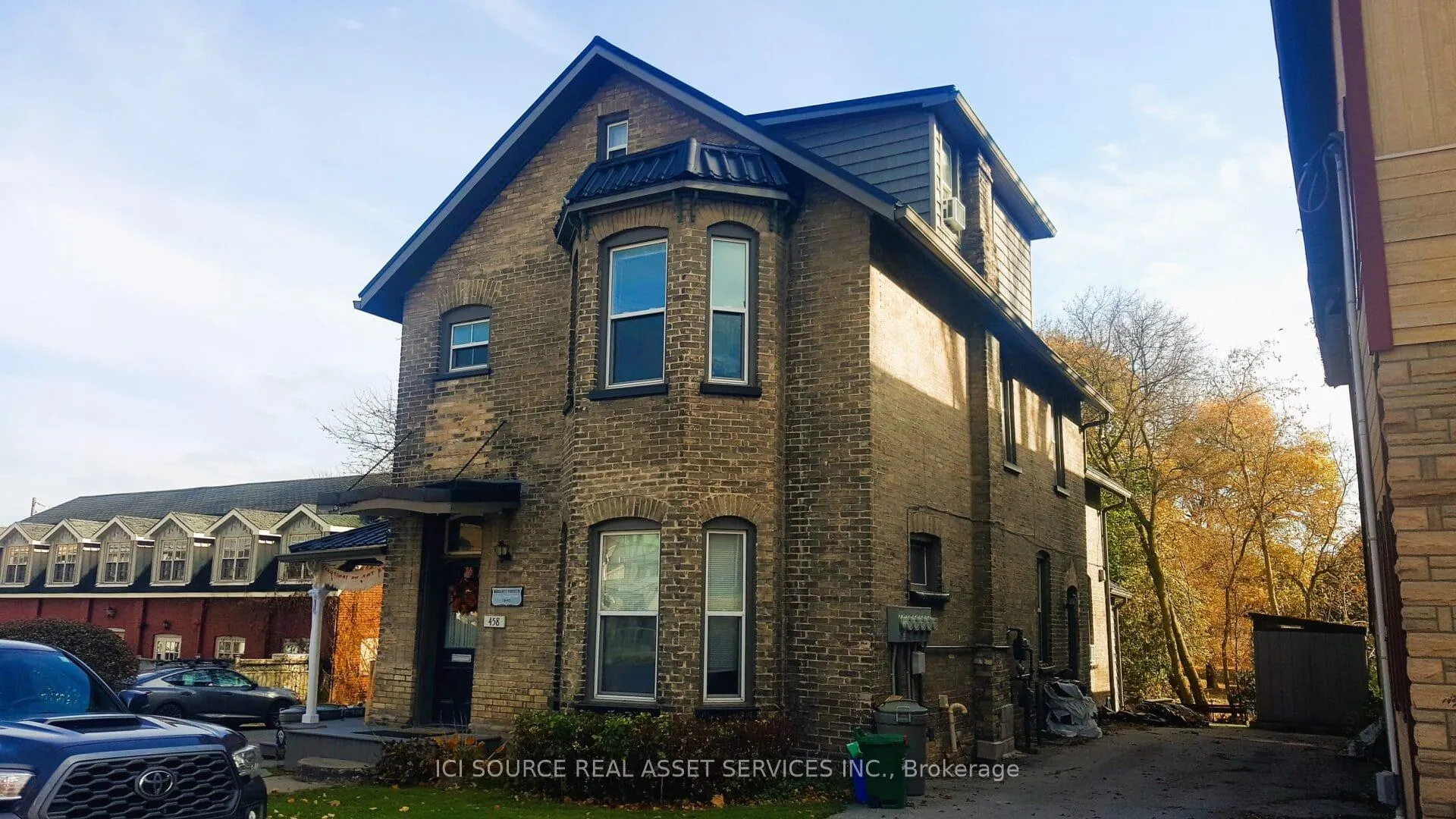 Front of Unit 1, 458 Timothy Street