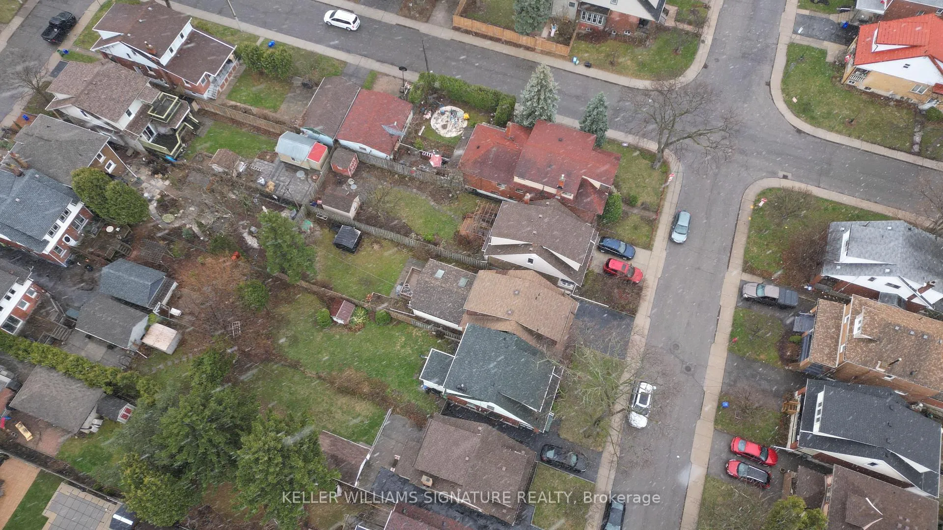 Photo 5 of 209 Balmoral Avenue S, Hamilton, Delta — HOMEH