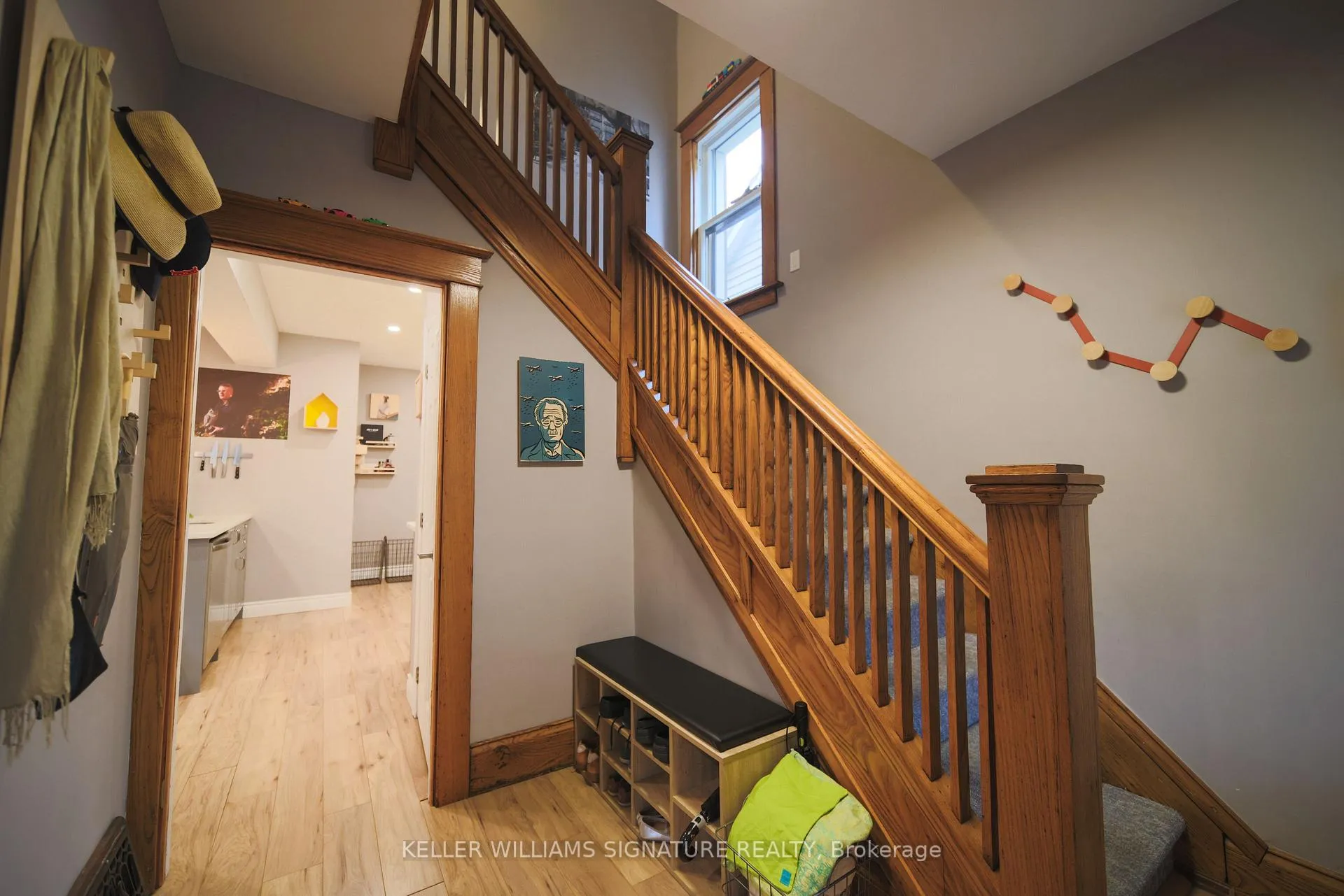 Photo 10 of 209 Balmoral Avenue S, Hamilton, Delta — HOMEH