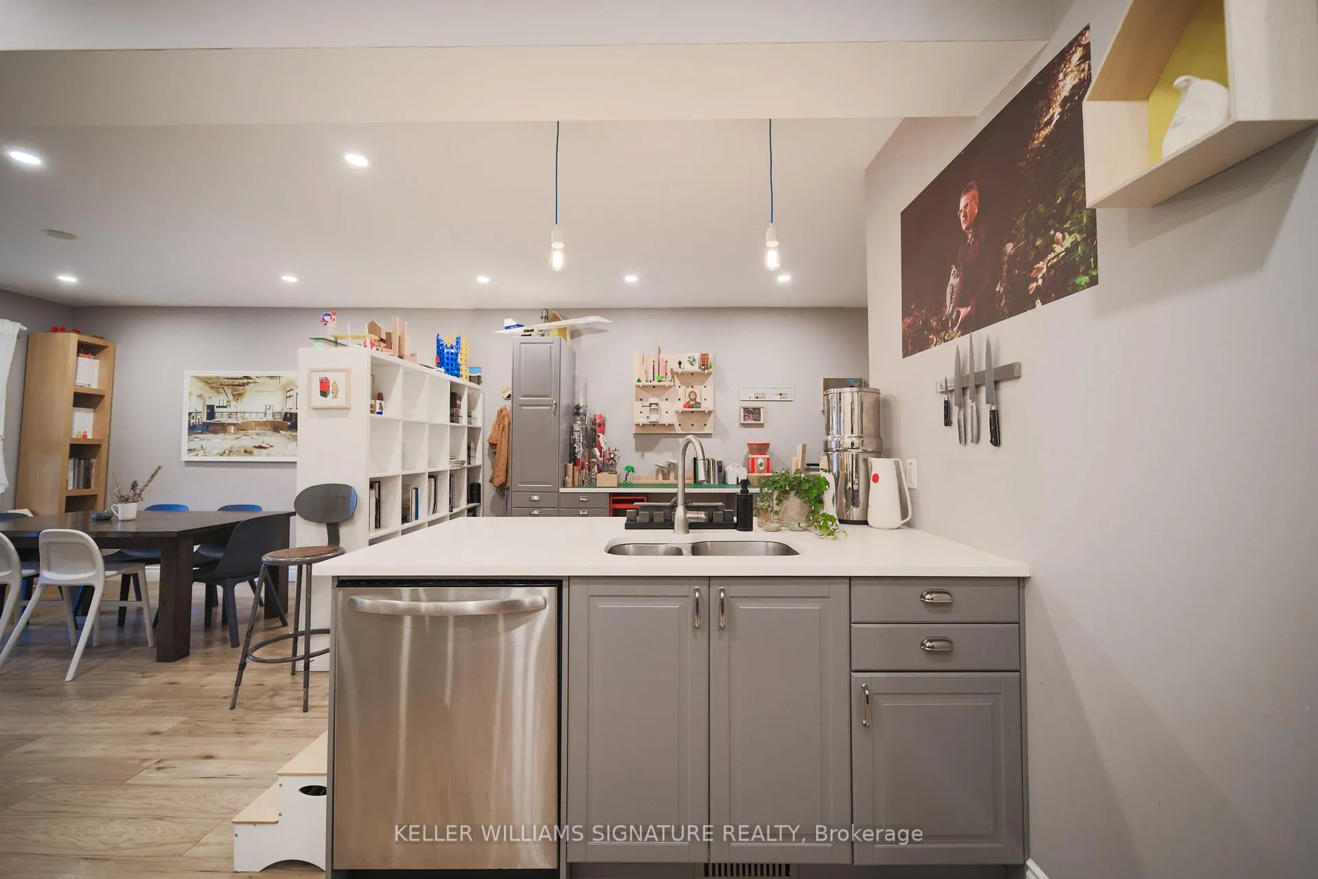 Photo 16 of 209 Balmoral Avenue S, Hamilton, Delta — HOMEH