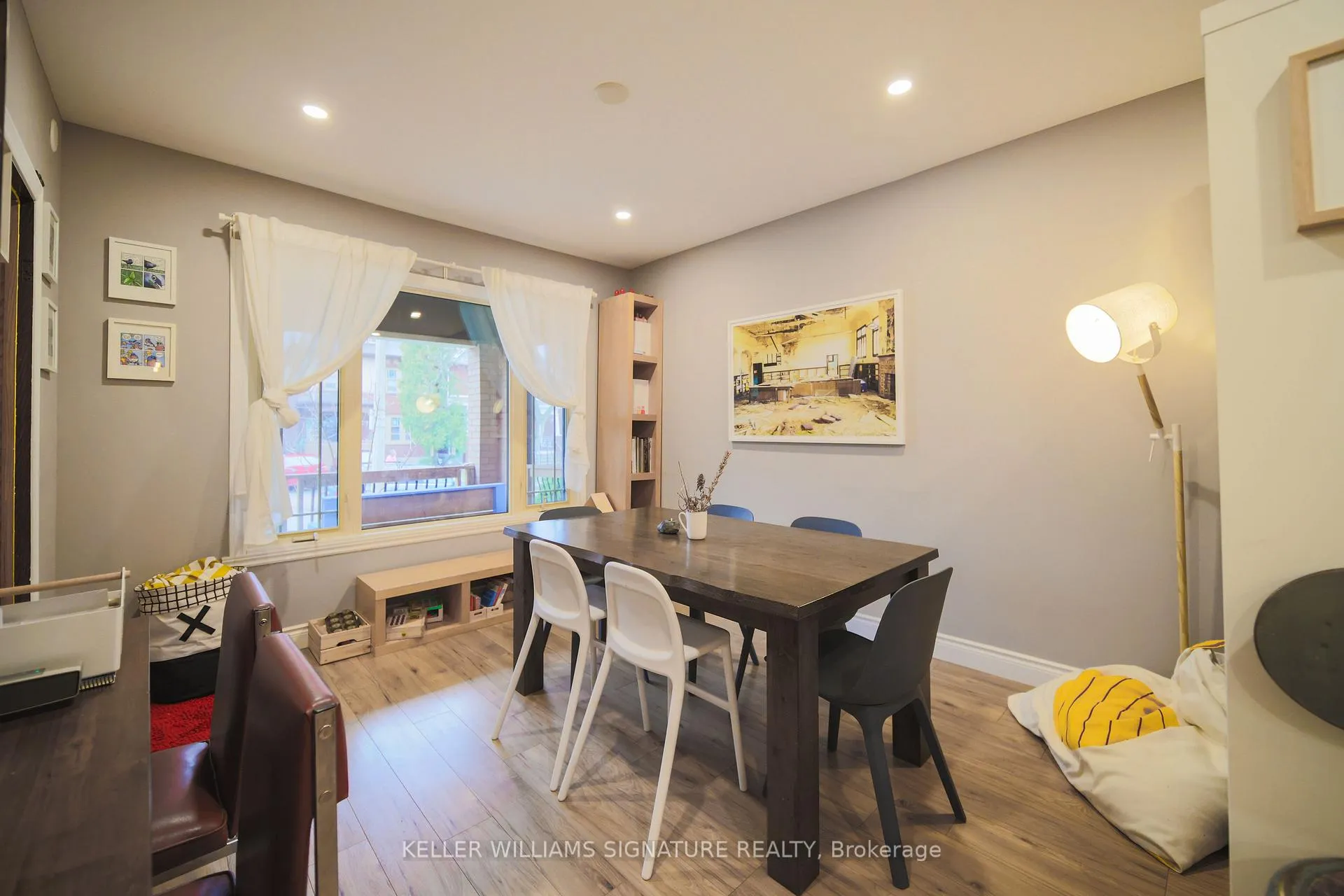 Photo 20 of 209 Balmoral Avenue S, Hamilton, Delta — HOMEH