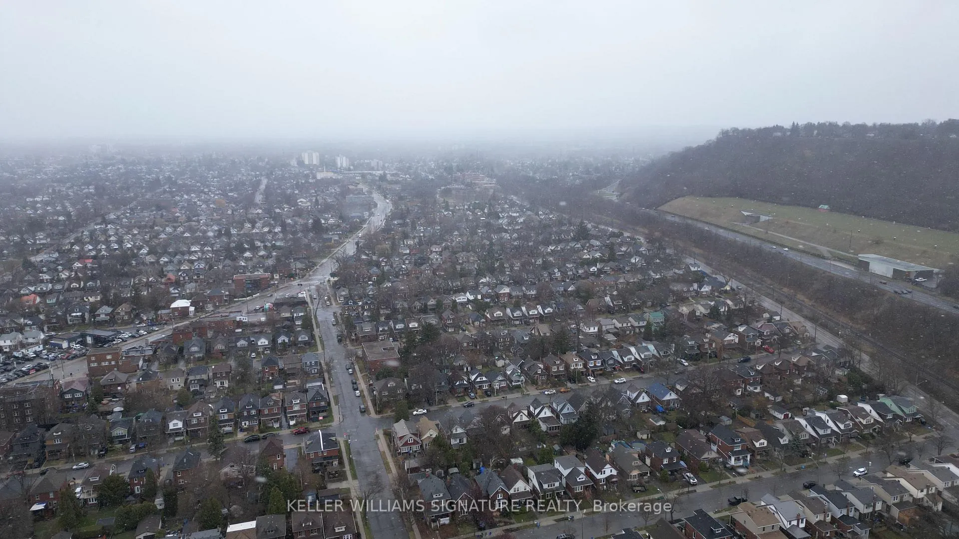 Photo 45 of 209 Balmoral Avenue S, Hamilton, Delta — HOMEH