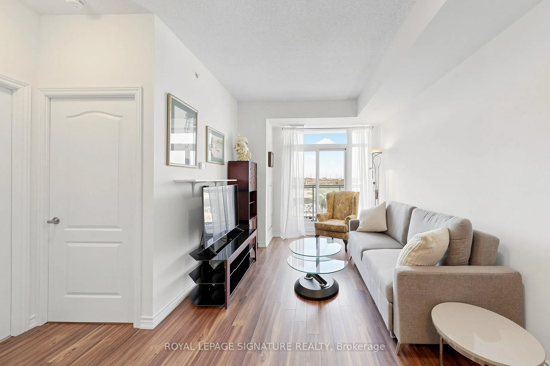 Photo 5 of Unit 816, 8323 Kennedy Road, Markham, Village Green-South Unionville — HOMEH