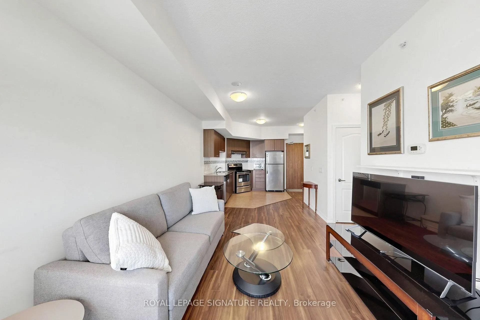 Photo 7 of Unit 816, 8323 Kennedy Road, Markham, Village Green-South Unionville — HOMEH