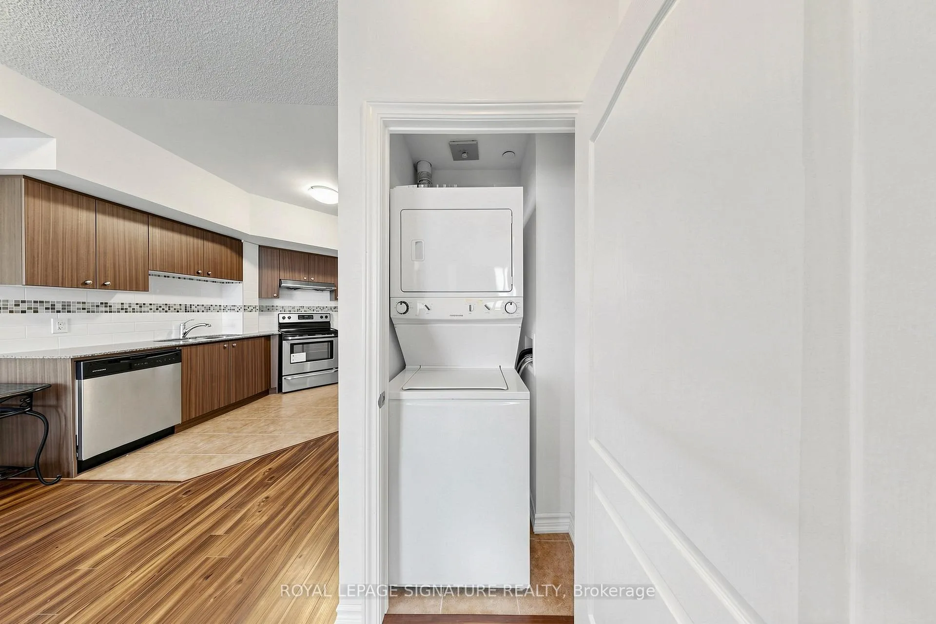 Photo 17 of Unit 816, 8323 Kennedy Road, Markham, Village Green-South Unionville — HOMEH