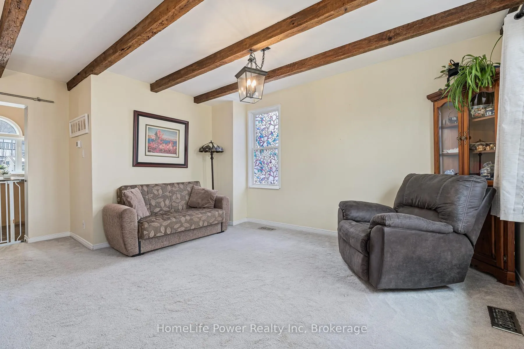 Photo 4 of 14 Erin Street, Halton Hills, Glen Williams — HOMEH