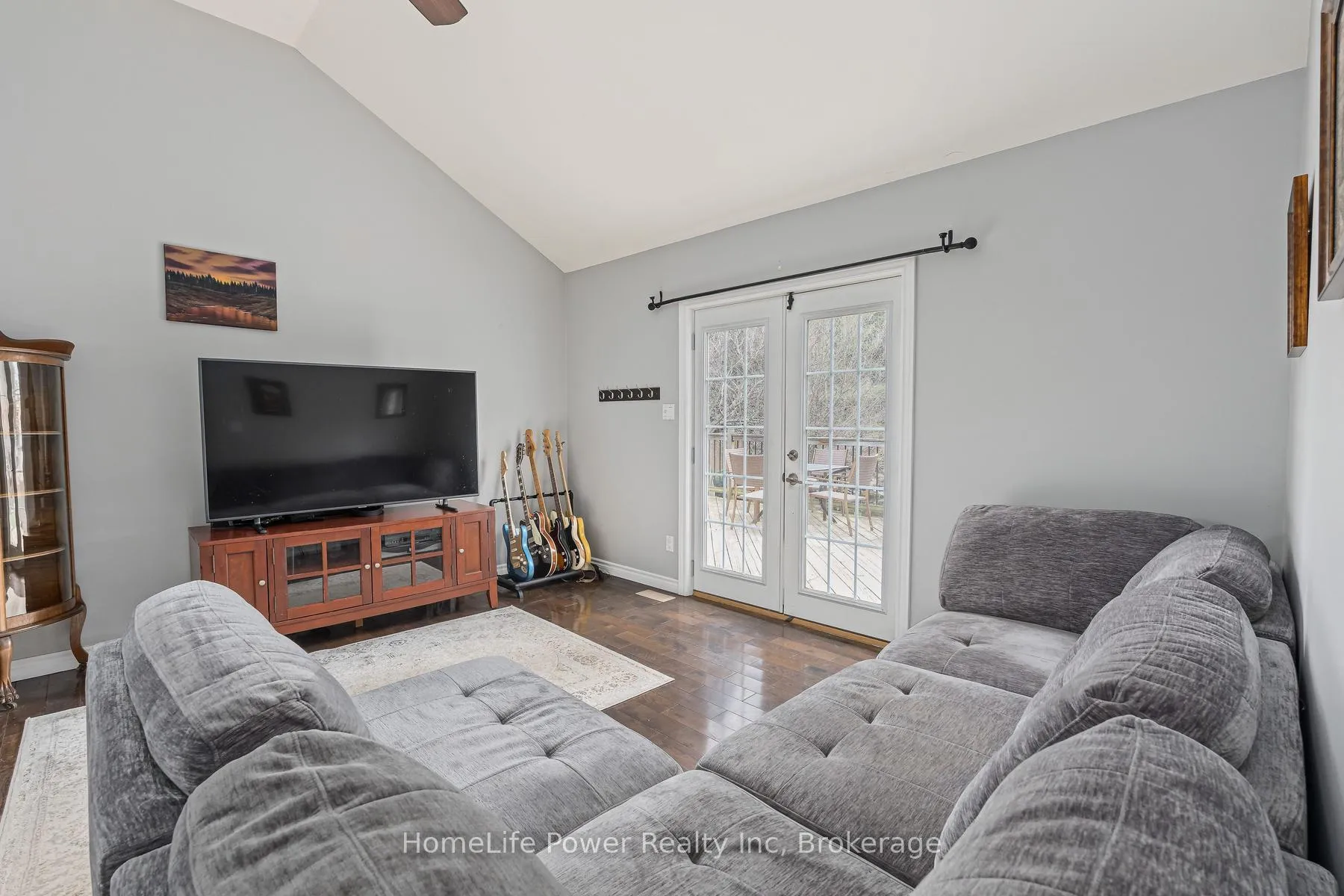 Photo 13 of 14 Erin Street, Halton Hills, Glen Williams — HOMEH