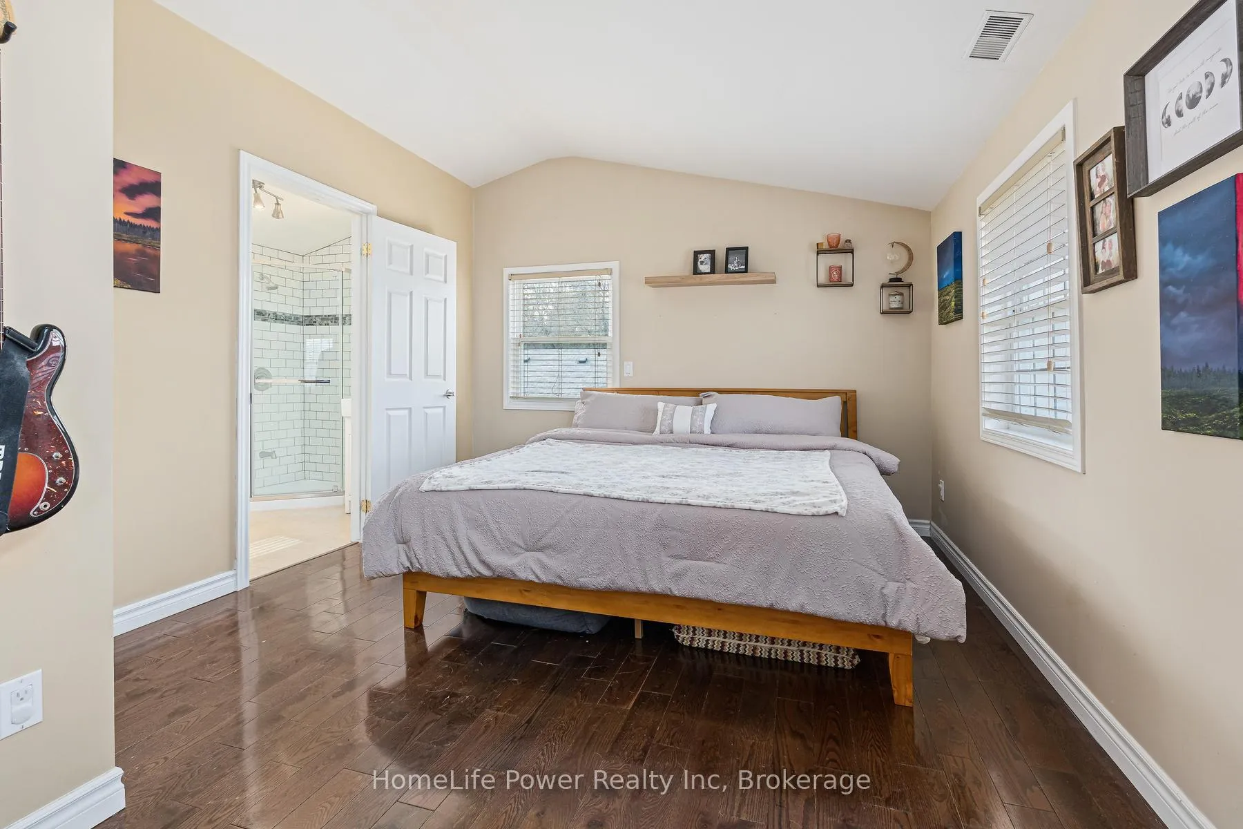 Photo 19 of 14 Erin Street, Halton Hills, Glen Williams — HOMEH