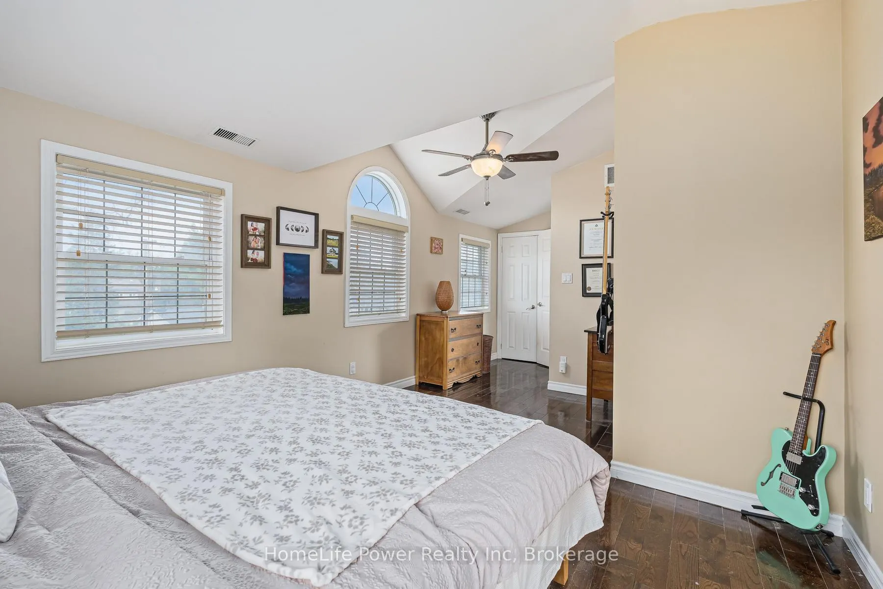 Photo 20 of 14 Erin Street, Halton Hills, Glen Williams — HOMEH