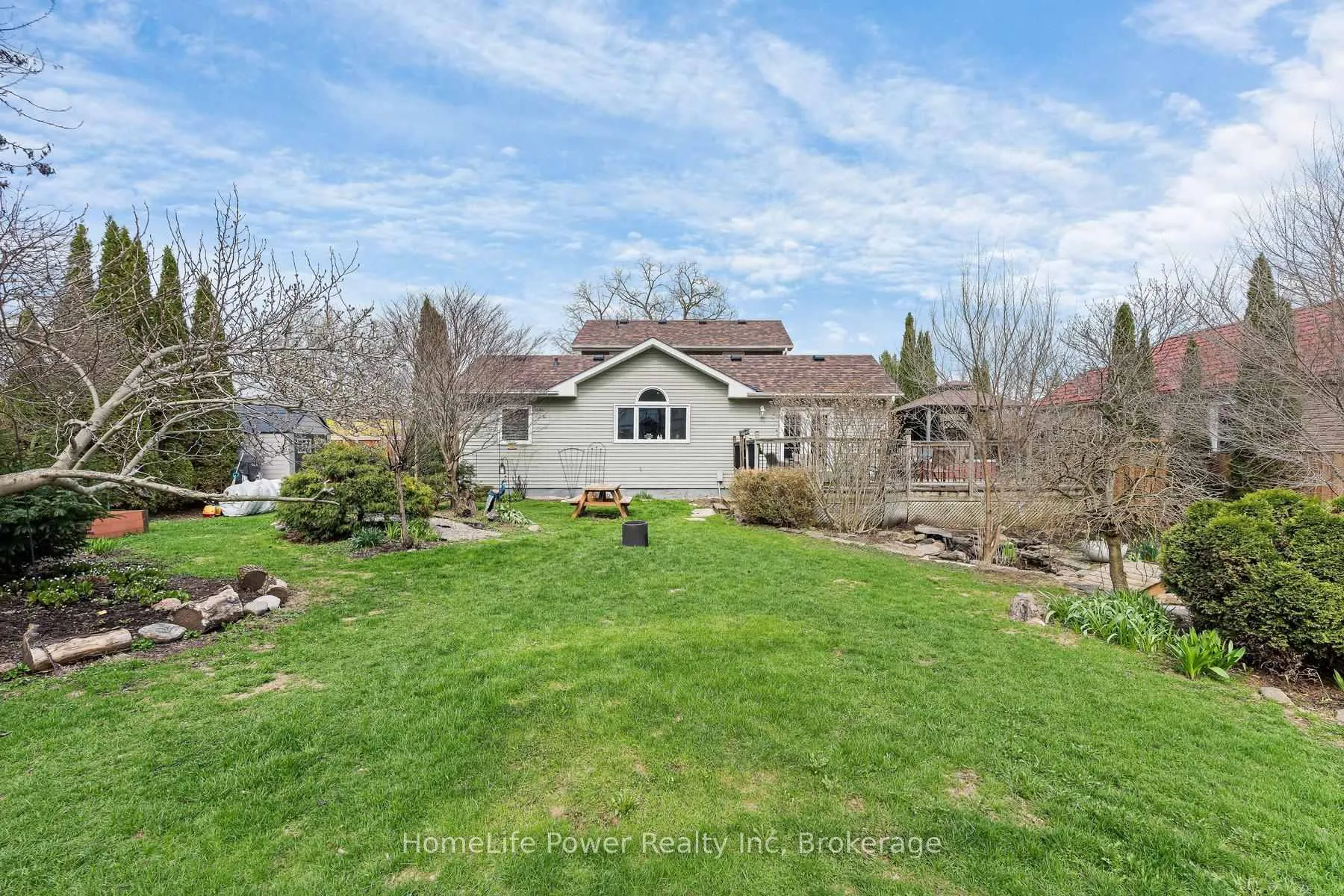 Photo 33 of 14 Erin Street, Halton Hills, Glen Williams — HOMEH