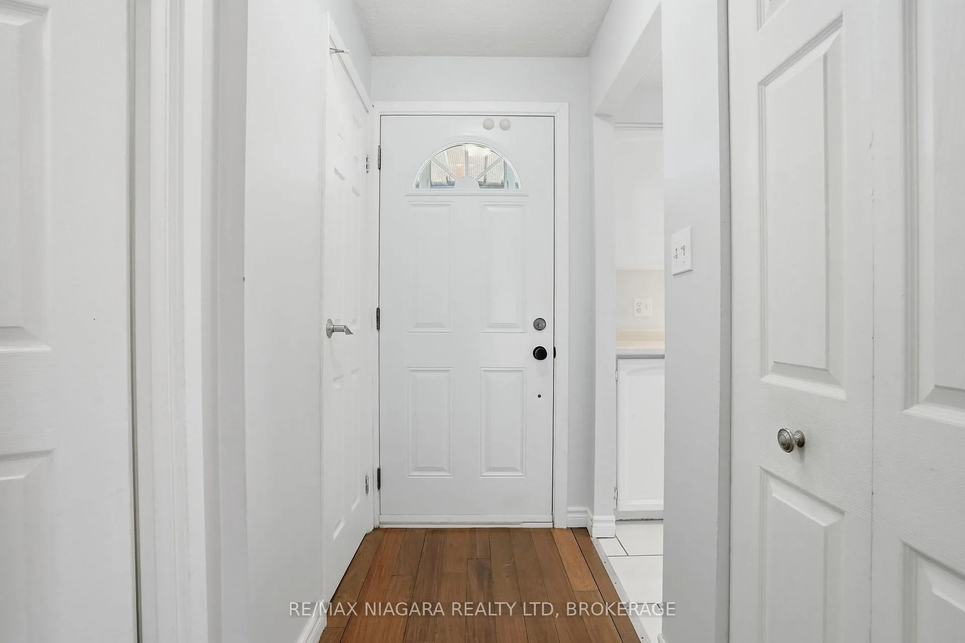 Photo 3 of Unit 64, 151 Linwell Road, St. Catharines, Lakeport — HOMEH