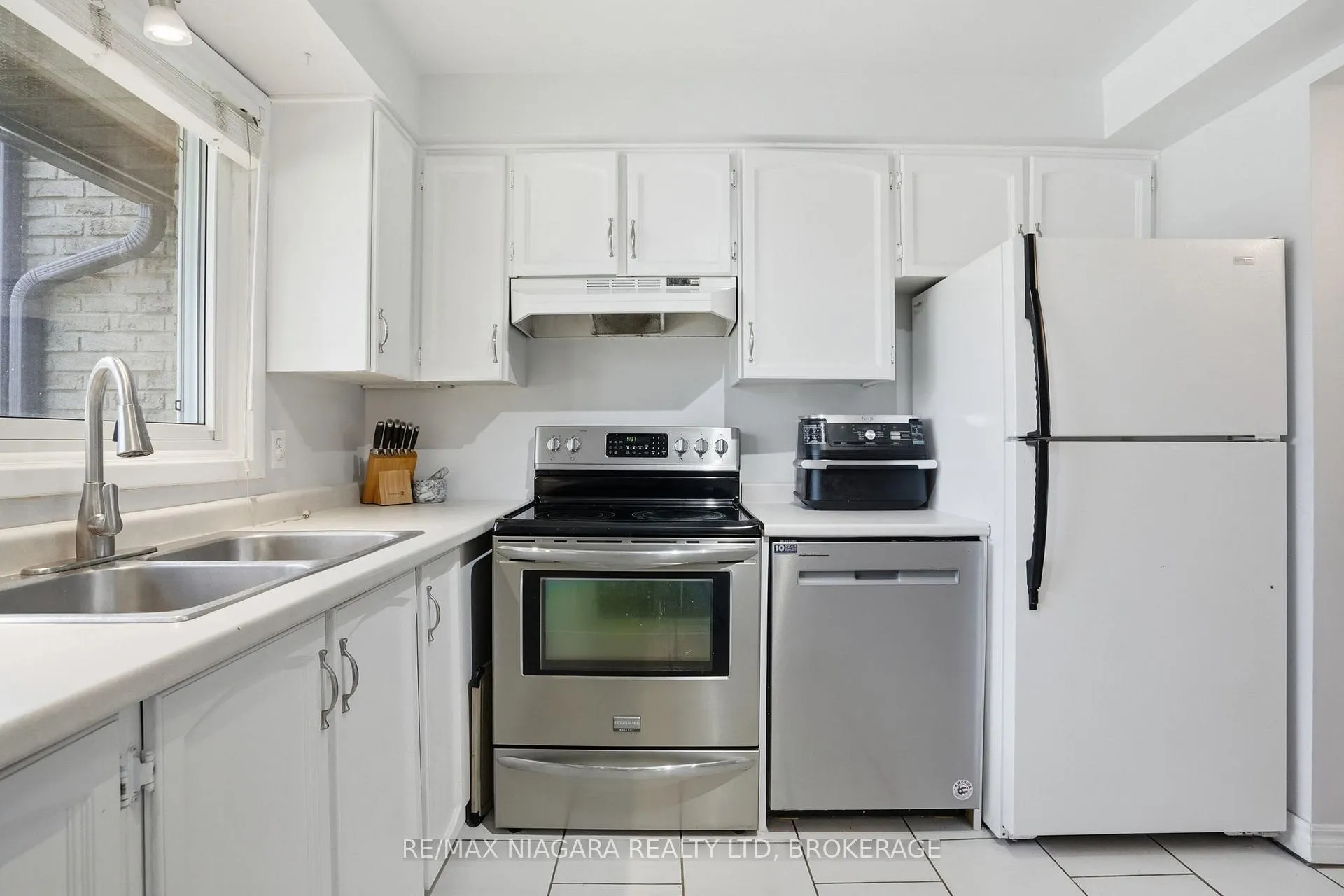 Photo 12 of Unit 64, 151 Linwell Road, St. Catharines, Lakeport — HOMEH