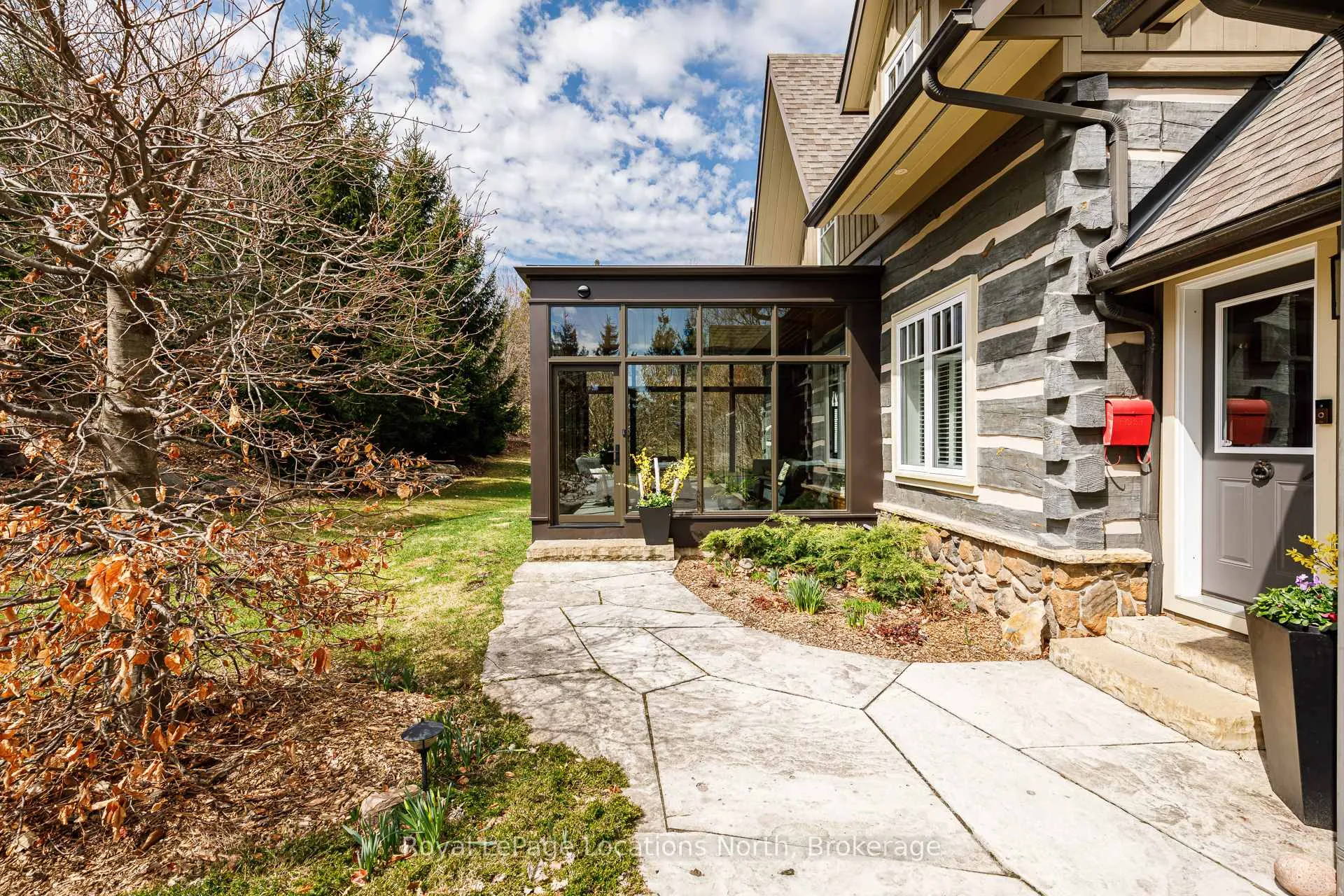 Photo 5 of 4 Purple Hill Lane, Clearview, Creemore — HOMEH
